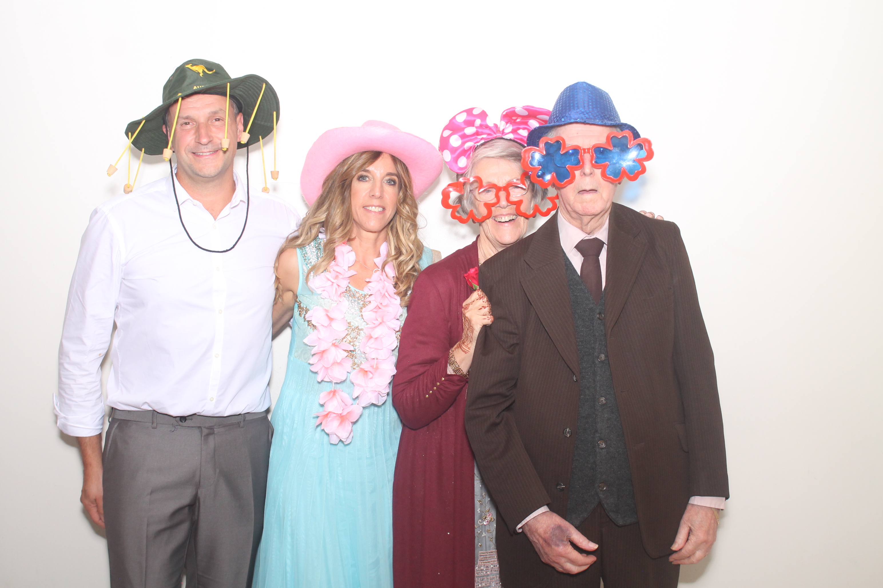 Diva and Alex's Wedding | View more photos from the event at gallery.myphotoboothexperience.co.uk/u/MyPhotoBoothExperienceLtd/Diva-and-Alexs-Wedding