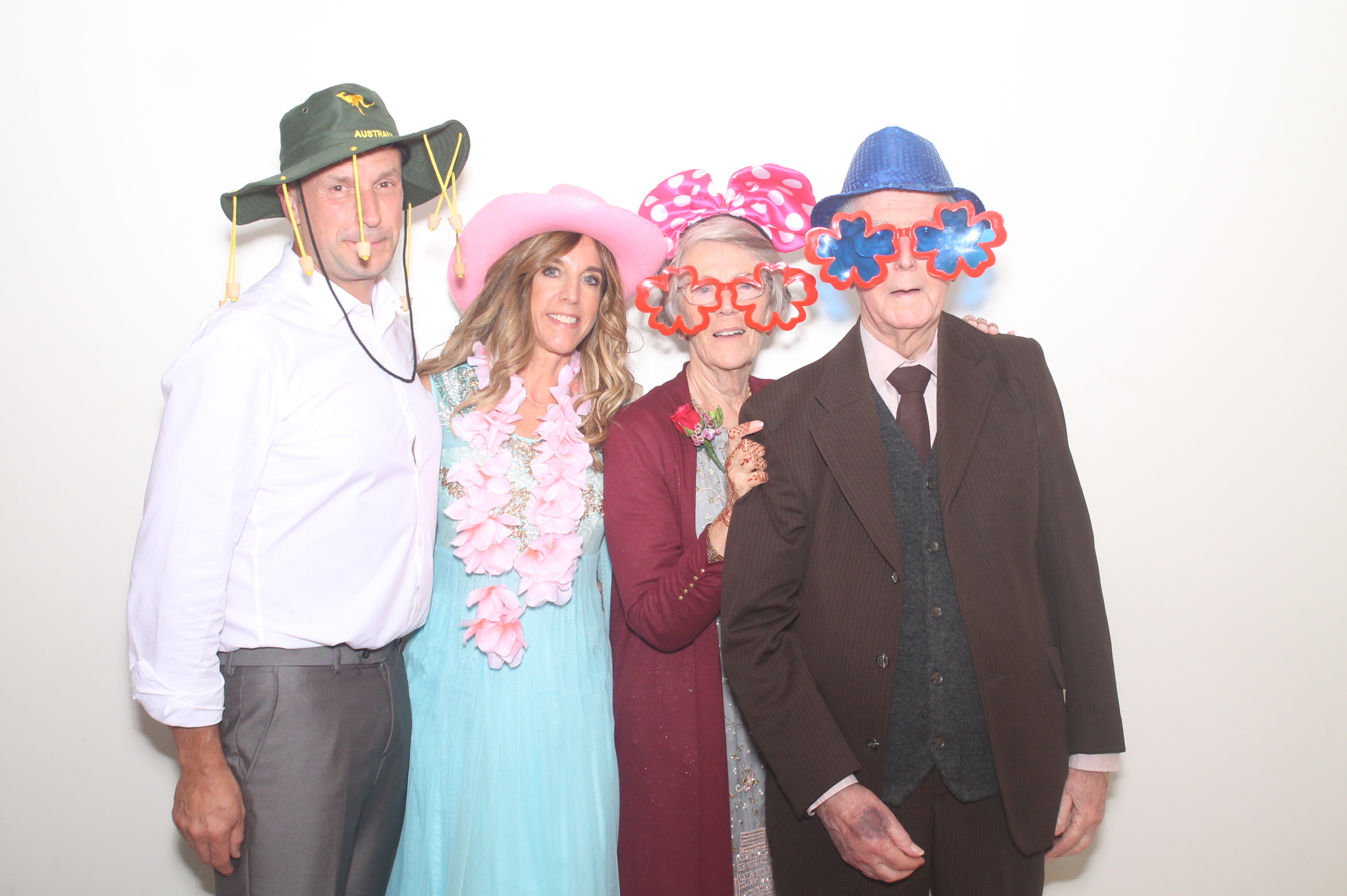 Diva and Alex's Wedding | View more photos from the event at gallery.myphotoboothexperience.co.uk/u/MyPhotoBoothExperienceLtd/Diva-and-Alexs-Wedding