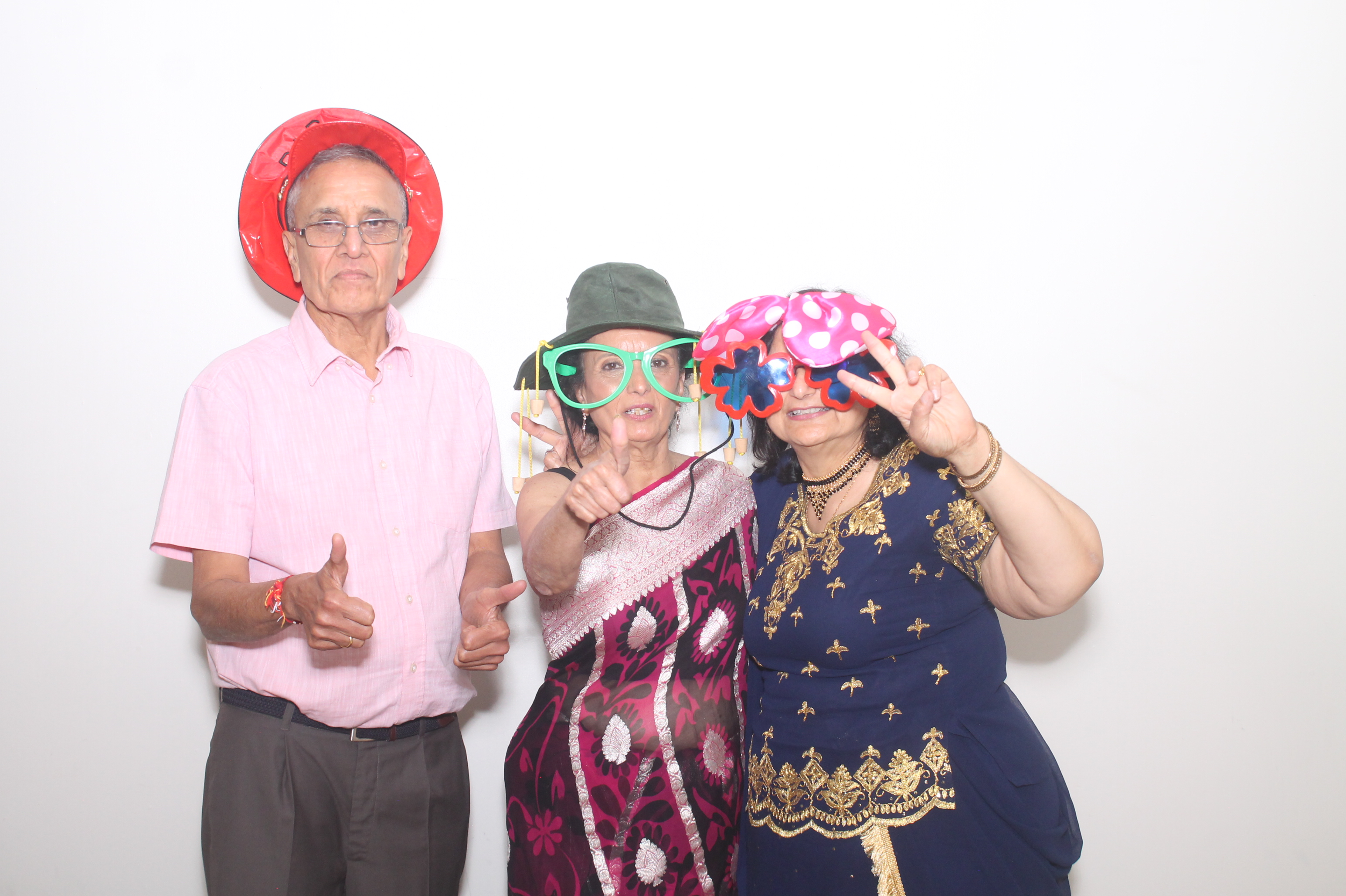 Diva and Alex's Wedding | View more photos from the event at gallery.myphotoboothexperience.co.uk/u/MyPhotoBoothExperienceLtd/Diva-and-Alexs-Wedding