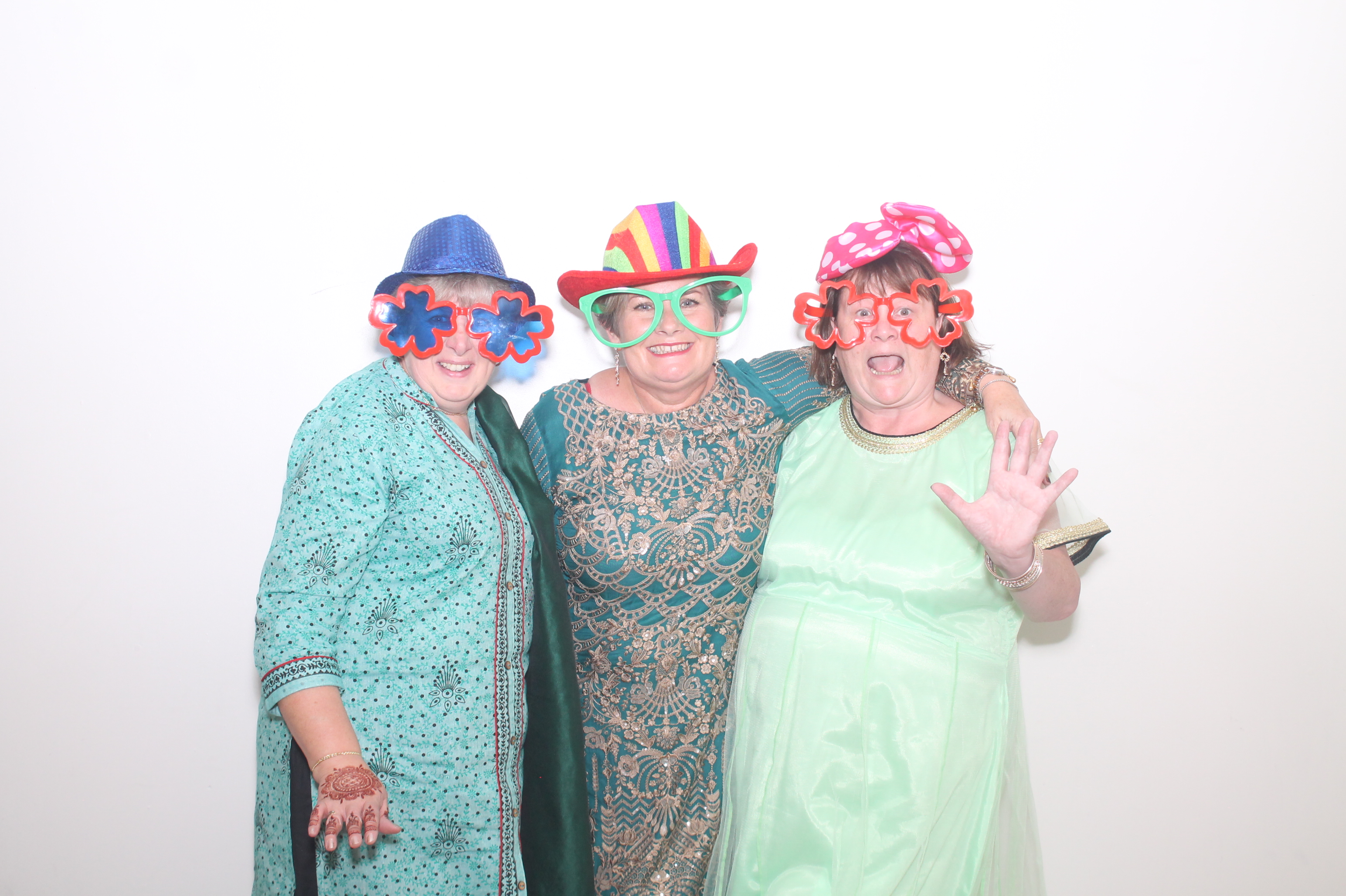 Diva and Alex's Wedding | View more photos from the event at gallery.myphotoboothexperience.co.uk/u/MyPhotoBoothExperienceLtd/Diva-and-Alexs-Wedding