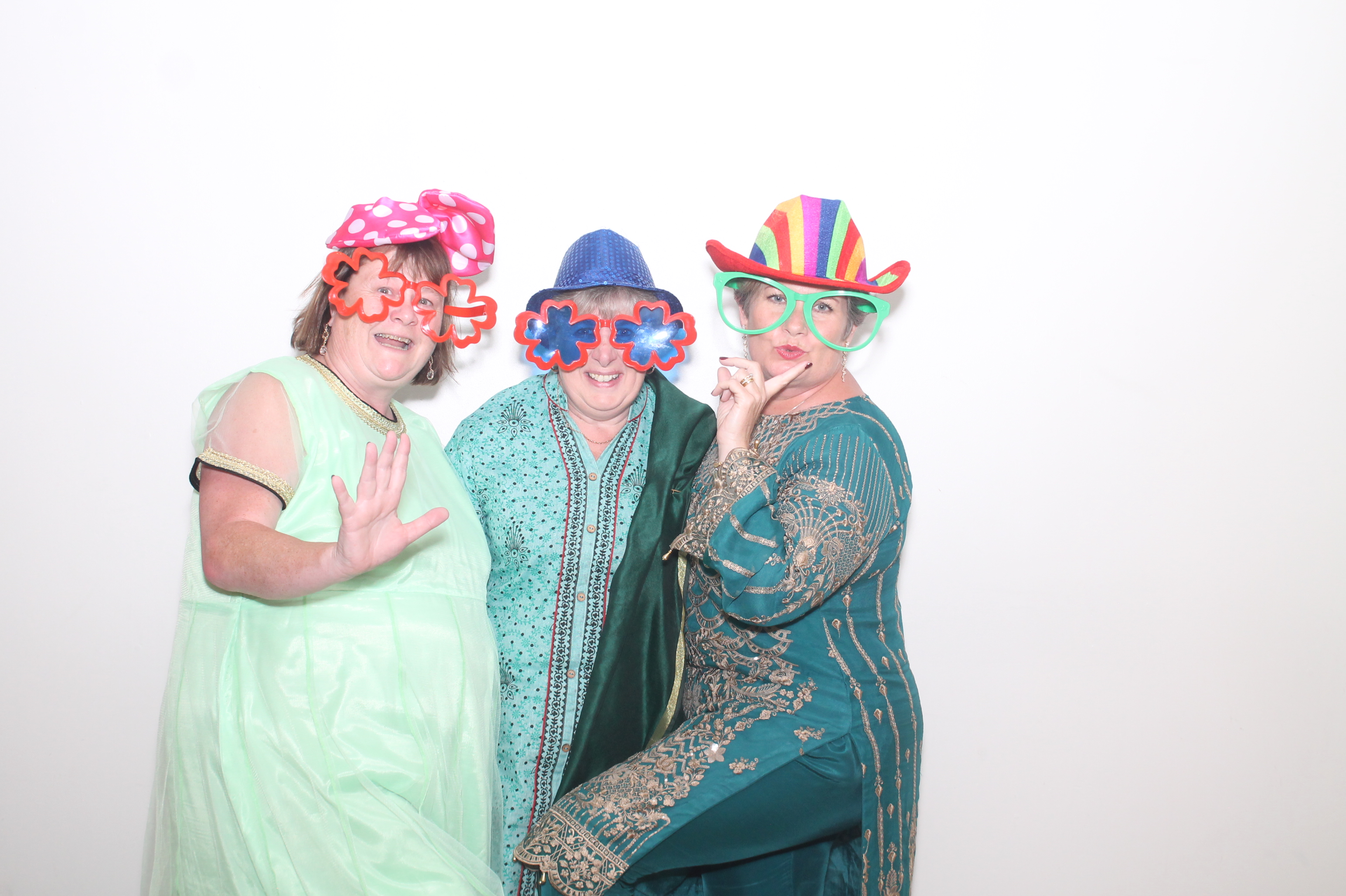 Diva and Alex's Wedding | View more photos from the event at gallery.myphotoboothexperience.co.uk/u/MyPhotoBoothExperienceLtd/Diva-and-Alexs-Wedding