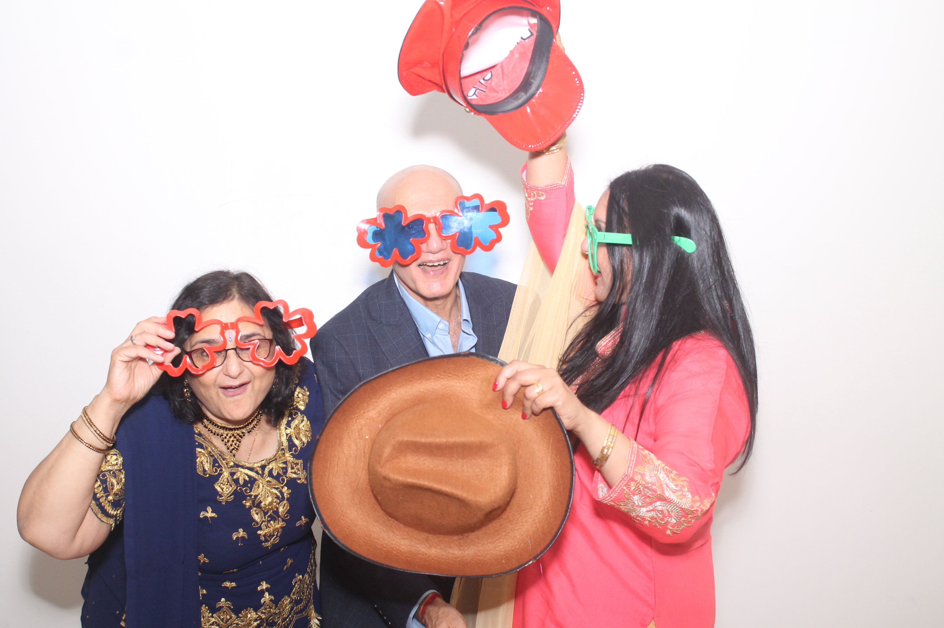 Diva and Alex's Wedding | View more photos from the event at gallery.myphotoboothexperience.co.uk/u/MyPhotoBoothExperienceLtd/Diva-and-Alexs-Wedding