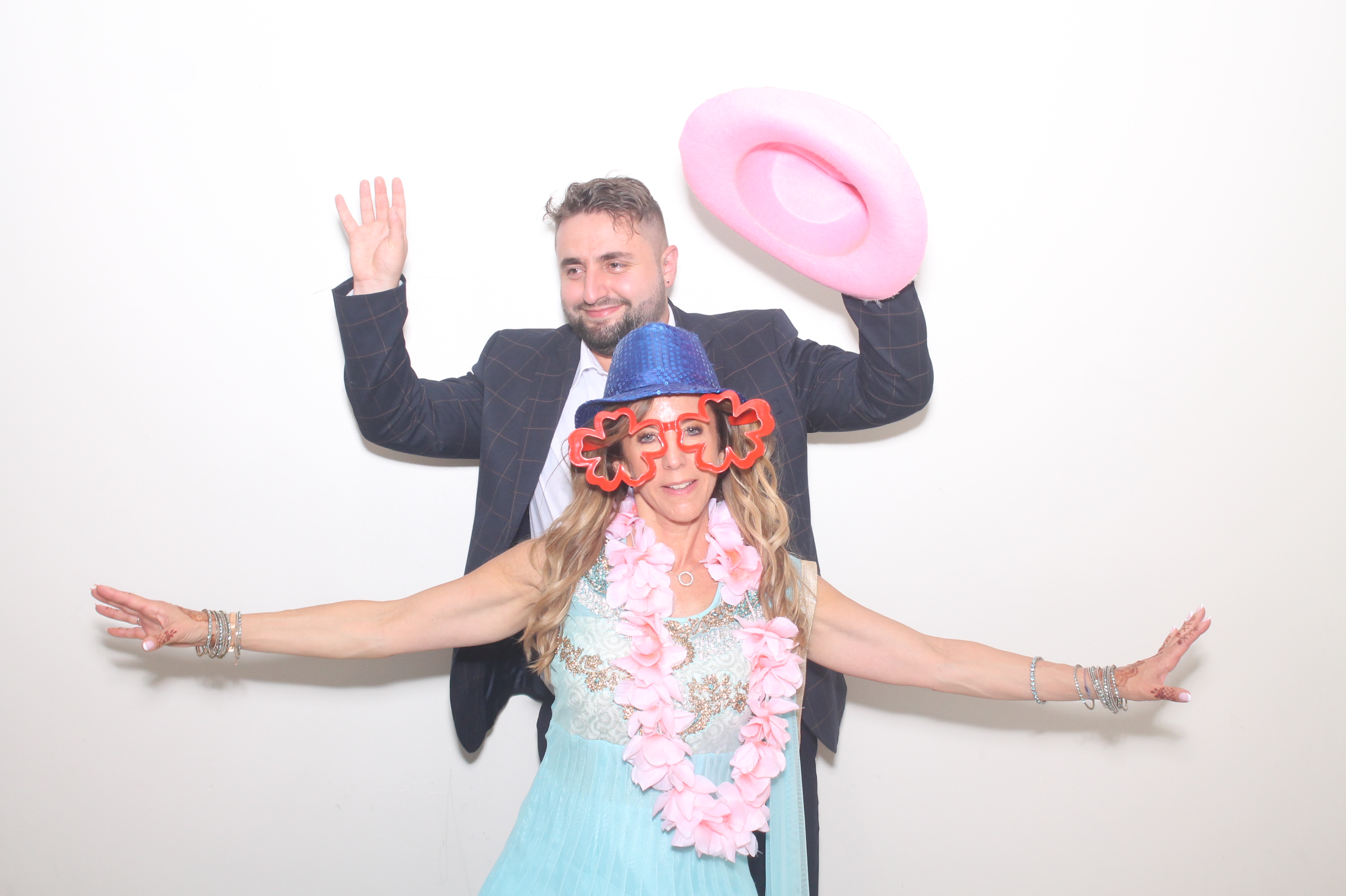 Diva and Alex's Wedding | View more photos from the event at gallery.myphotoboothexperience.co.uk/u/MyPhotoBoothExperienceLtd/Diva-and-Alexs-Wedding