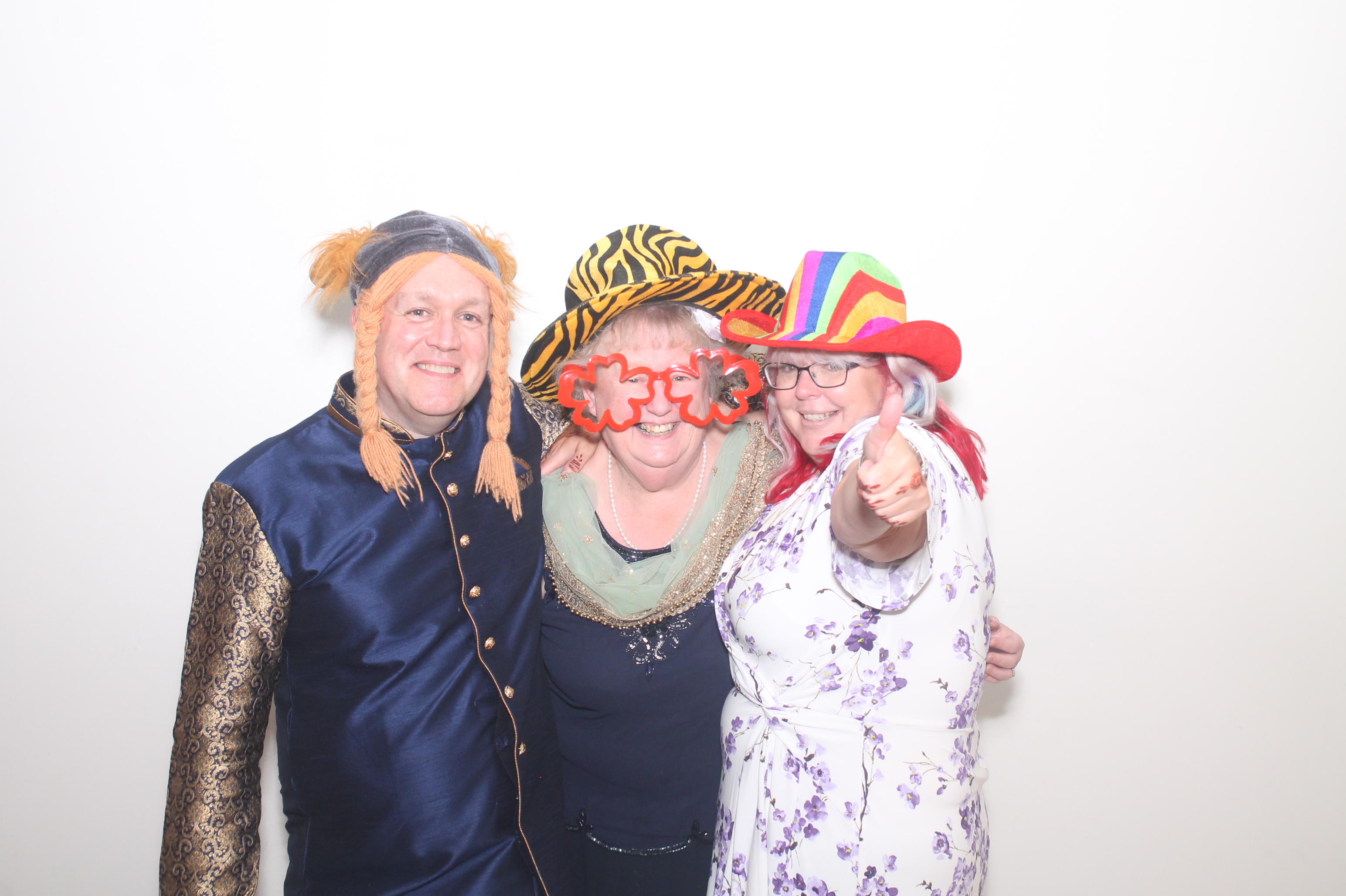 Diva and Alex's Wedding | View more photos from the event at gallery.myphotoboothexperience.co.uk/u/MyPhotoBoothExperienceLtd/Diva-and-Alexs-Wedding