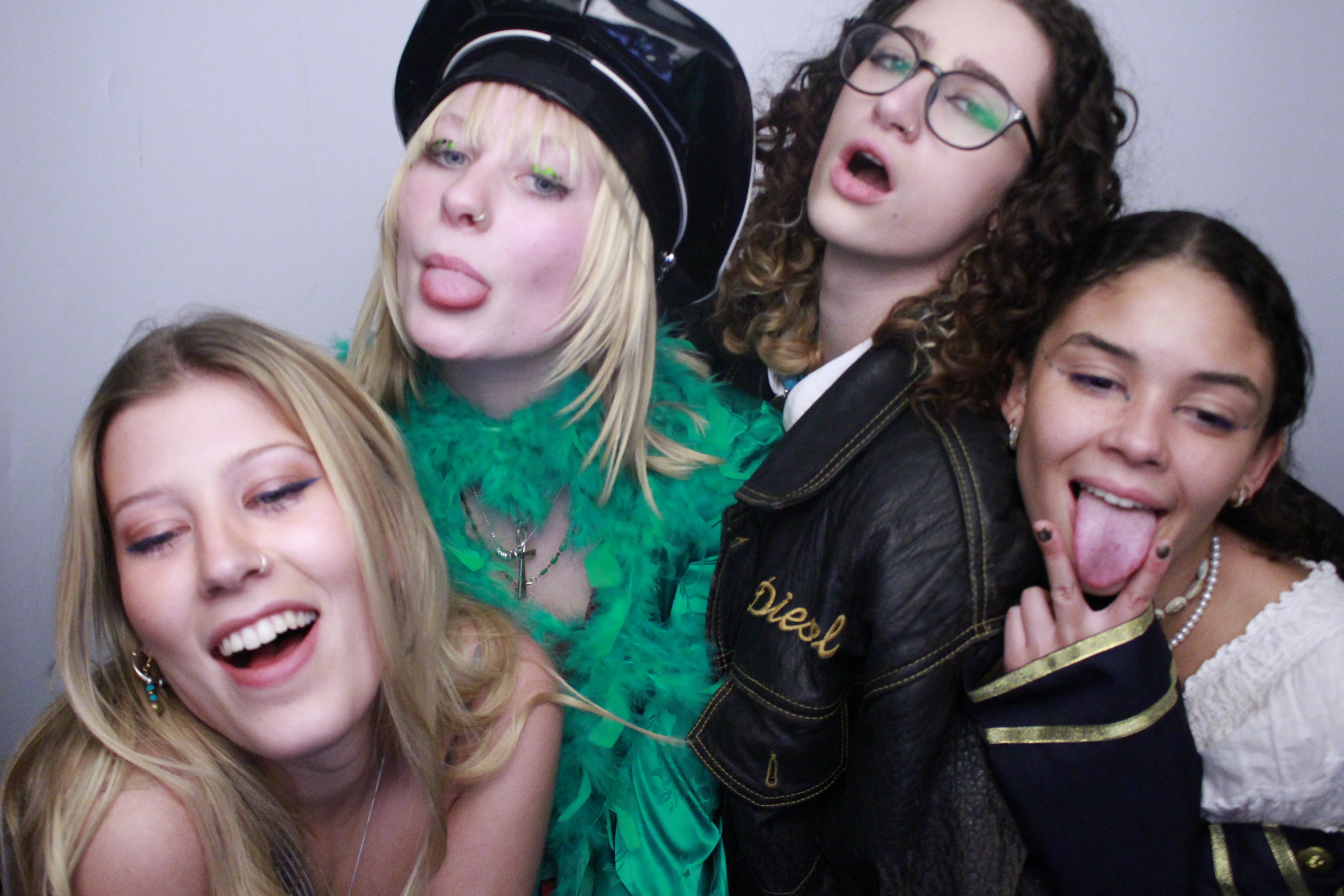 Dreyfus 18th Birthday  | View more photos from the event at gallery.myphotoboothexperience.co.uk/u/MyPhotoBoothExperienceLtd/Dreyfus-18th-Birthday