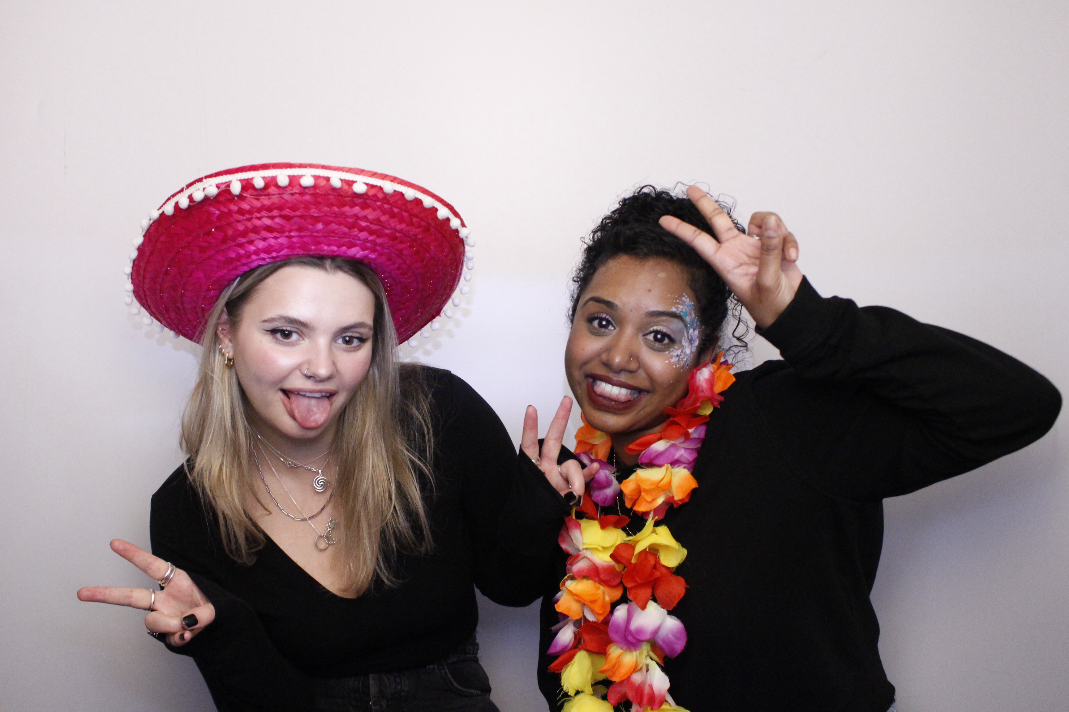 EduMe Office Warming  | View more photos from the event at gallery.myphotoboothexperience.co.uk/u/MyPhotoBoothExperienceLtd/EduMe-Office-Warming
