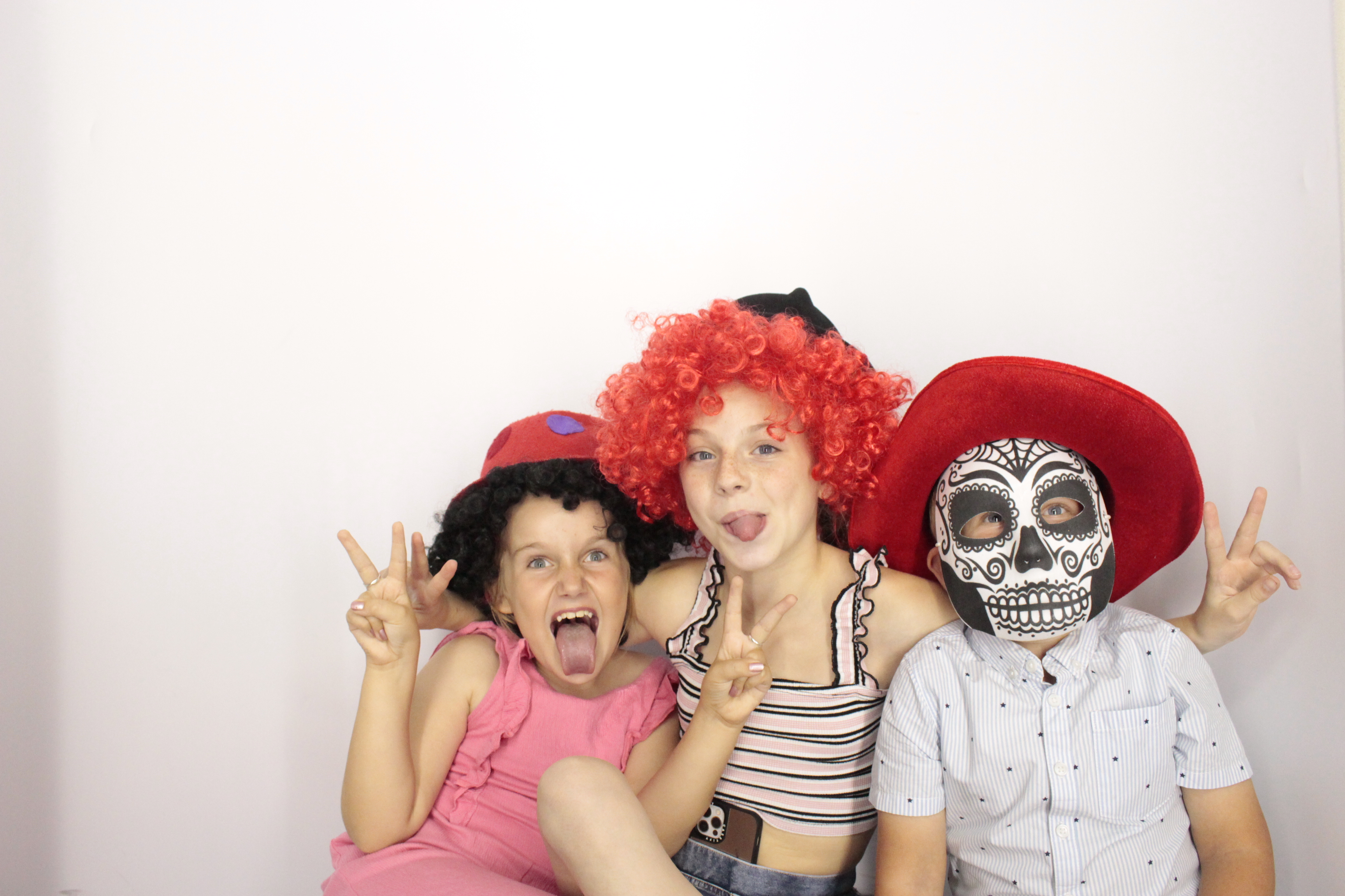 Elaine's Birthday Party | View more photos from the event at gallery.myphotoboothexperience.co.uk/u/MyPhotoBoothExperienceLtd/Elaines-Birthday-Party