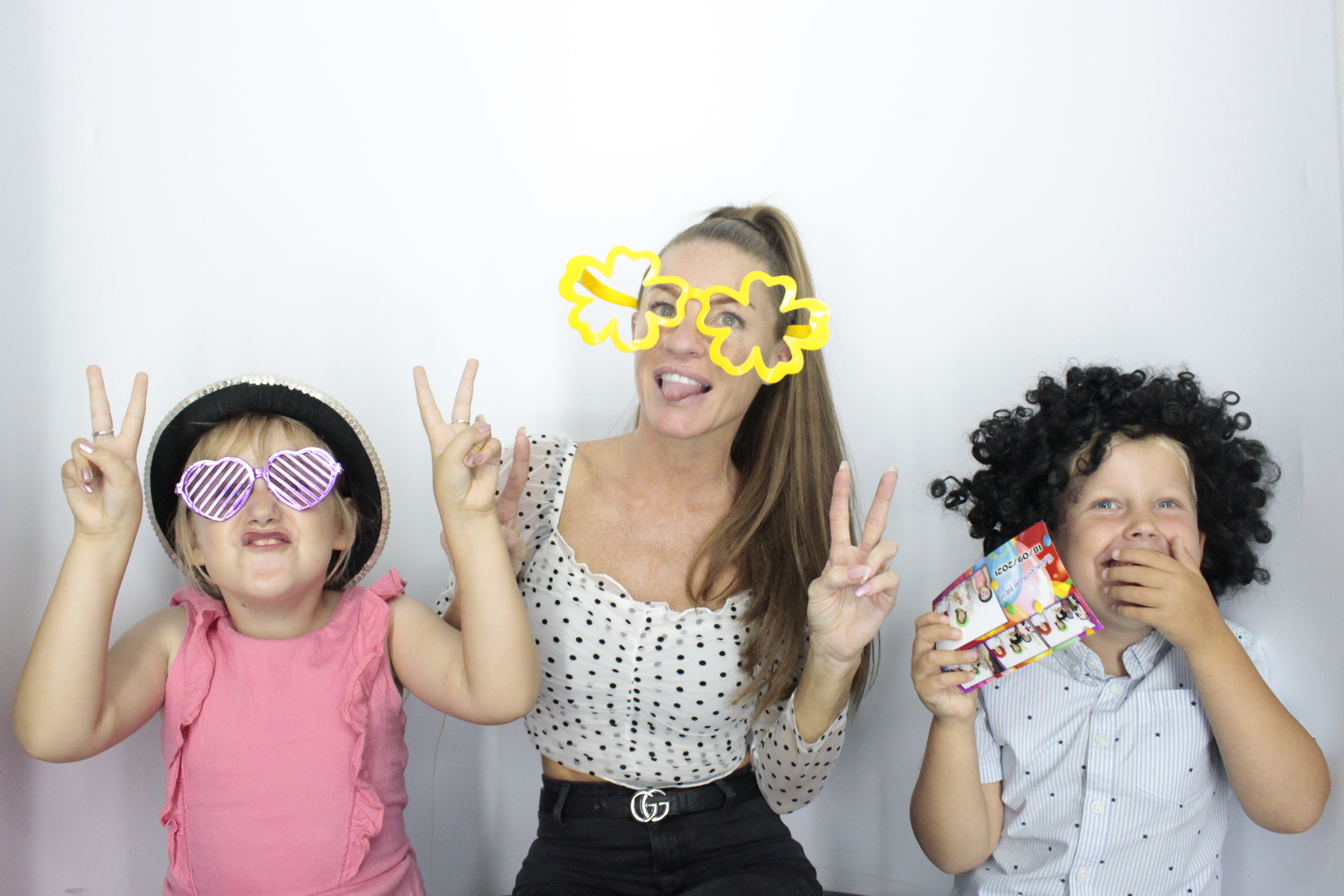 Elaine's Birthday Party | View more photos from the event at gallery.myphotoboothexperience.co.uk/u/MyPhotoBoothExperienceLtd/Elaines-Birthday-Party