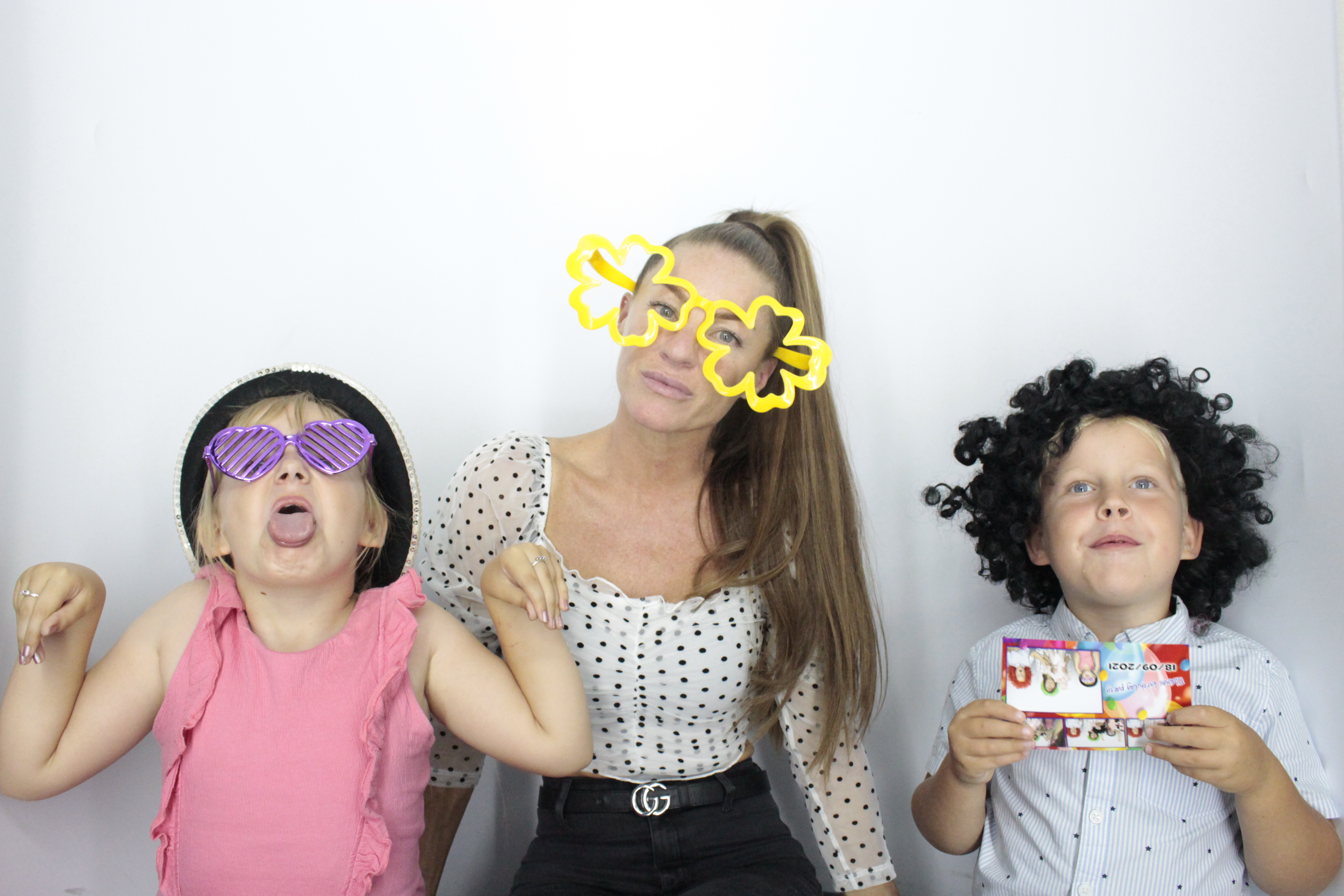 Elaine's Birthday Party | View more photos from the event at gallery.myphotoboothexperience.co.uk/u/MyPhotoBoothExperienceLtd/Elaines-Birthday-Party