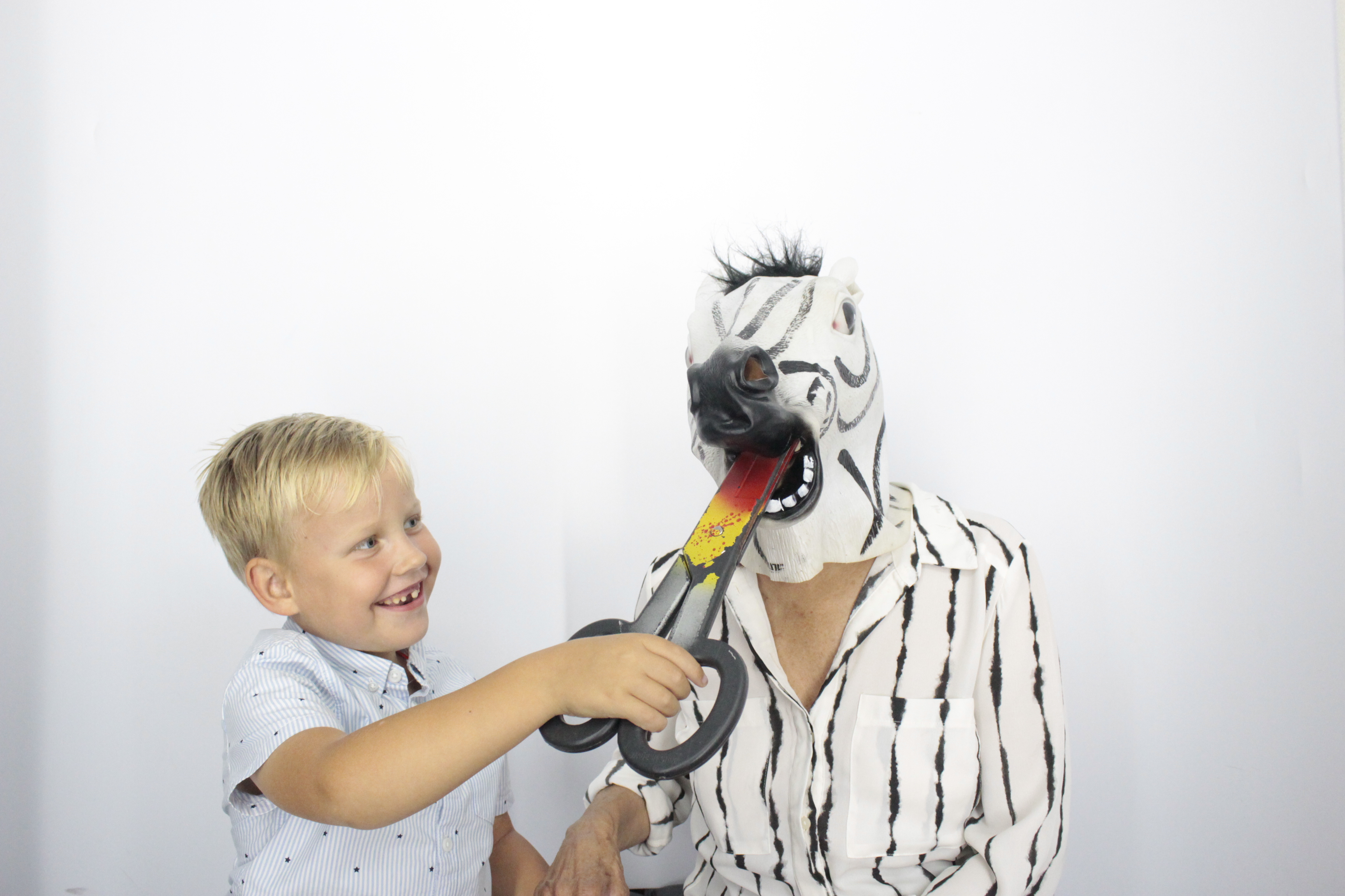 Elaine's Birthday Party | View more photos from the event at gallery.myphotoboothexperience.co.uk/u/MyPhotoBoothExperienceLtd/Elaines-Birthday-Party
