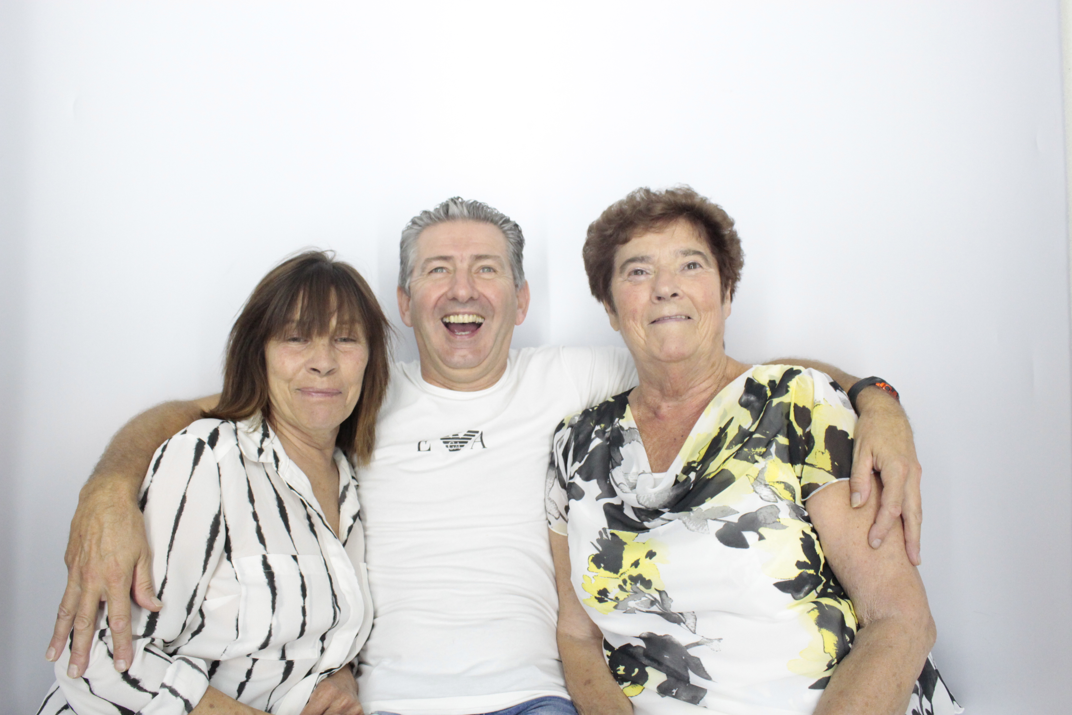 Elaine's Birthday Party | View more photos from the event at gallery.myphotoboothexperience.co.uk/u/MyPhotoBoothExperienceLtd/Elaines-Birthday-Party