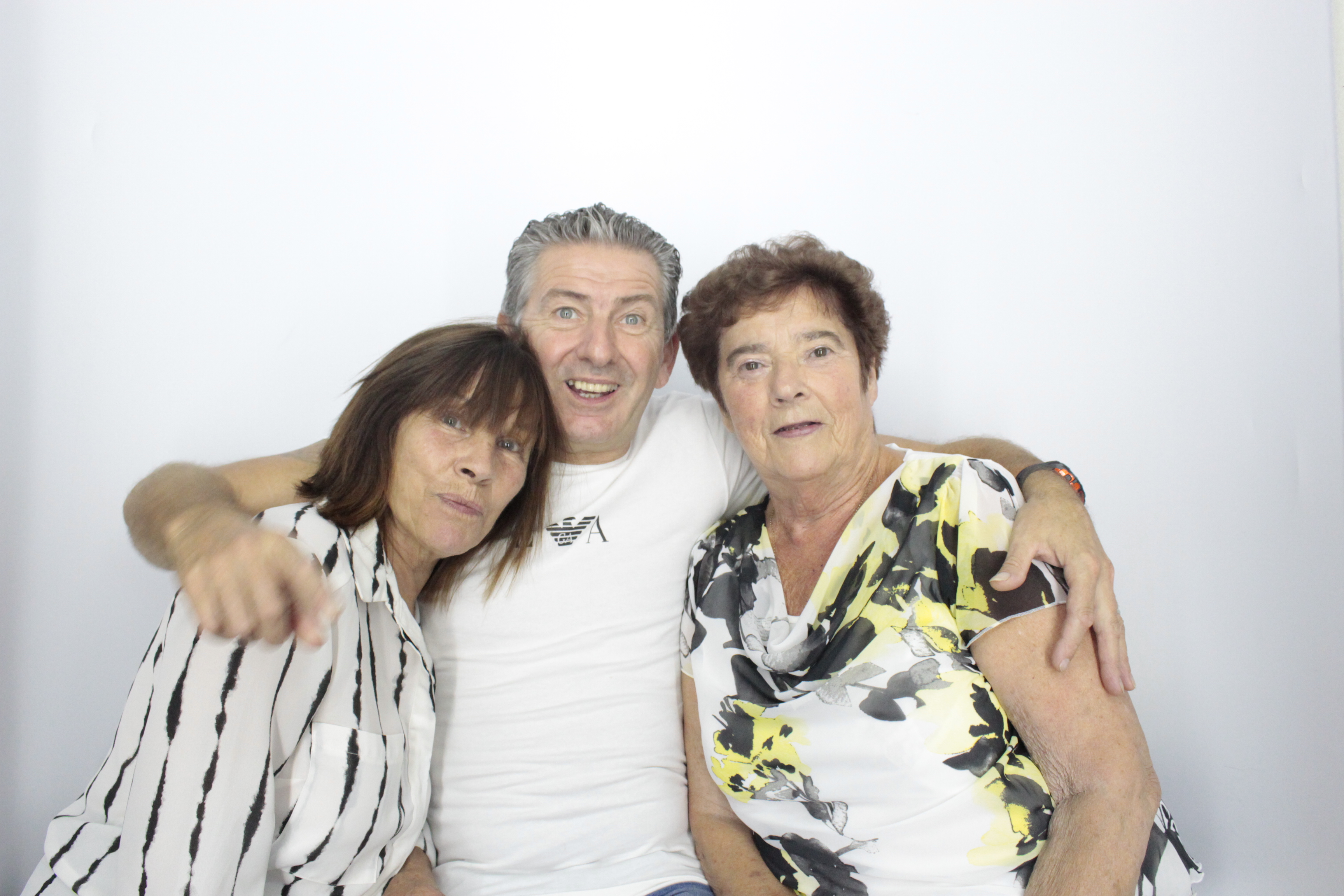 Elaine's Birthday Party | View more photos from the event at gallery.myphotoboothexperience.co.uk/u/MyPhotoBoothExperienceLtd/Elaines-Birthday-Party