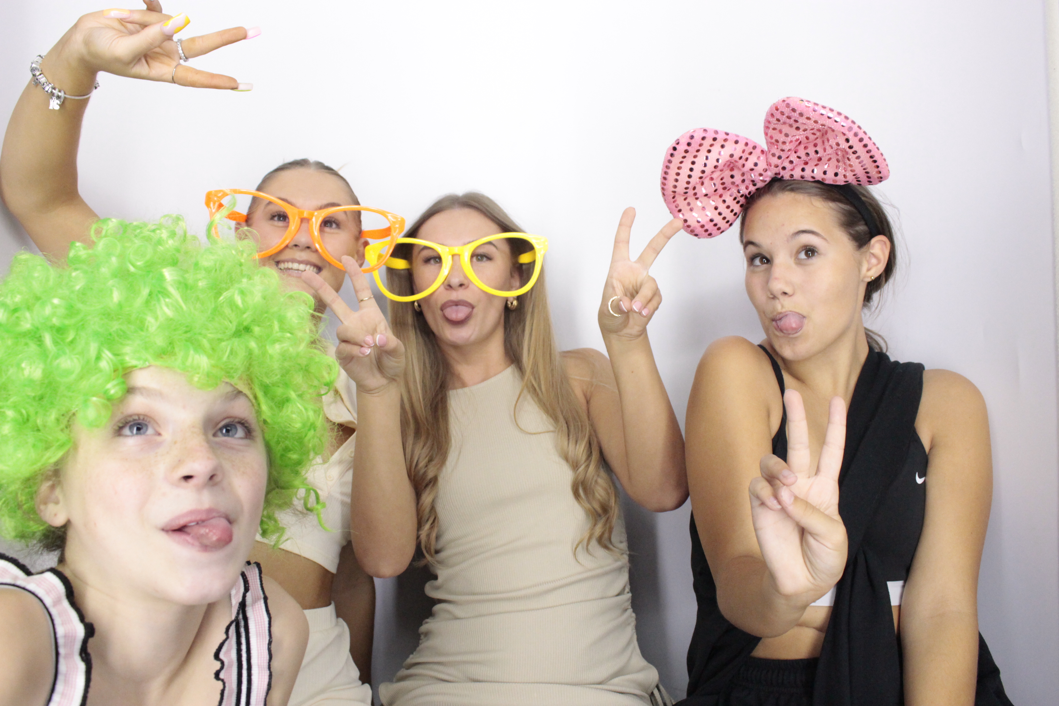 Elaine's Birthday Party | View more photos from the event at gallery.myphotoboothexperience.co.uk/u/MyPhotoBoothExperienceLtd/Elaines-Birthday-Party