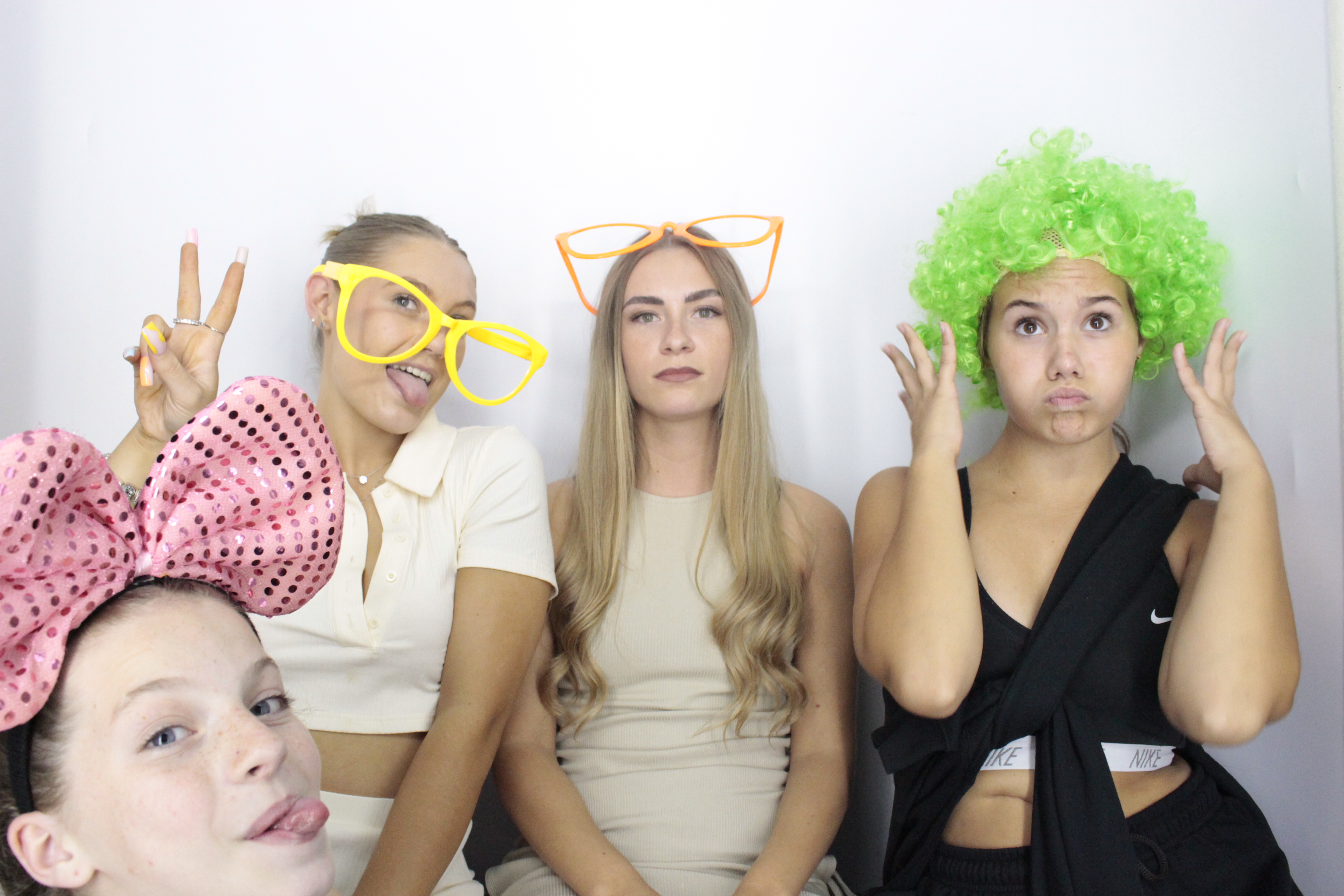 Elaine's Birthday Party | View more photos from the event at gallery.myphotoboothexperience.co.uk/u/MyPhotoBoothExperienceLtd/Elaines-Birthday-Party