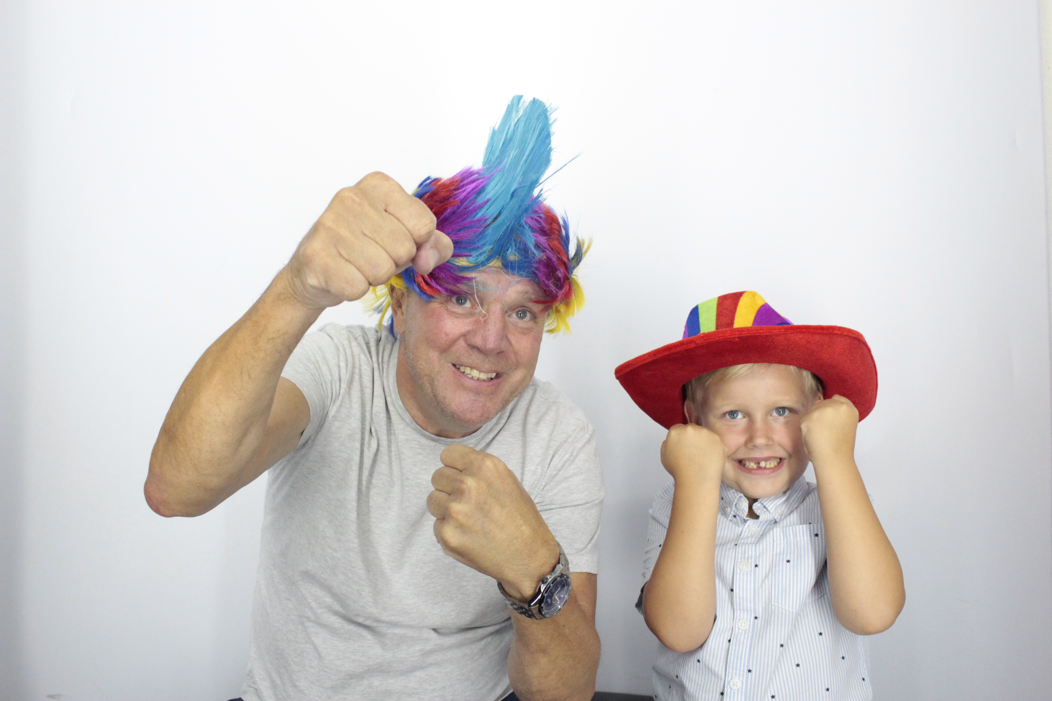 Elaine's Birthday Party | View more photos from the event at gallery.myphotoboothexperience.co.uk/u/MyPhotoBoothExperienceLtd/Elaines-Birthday-Party
