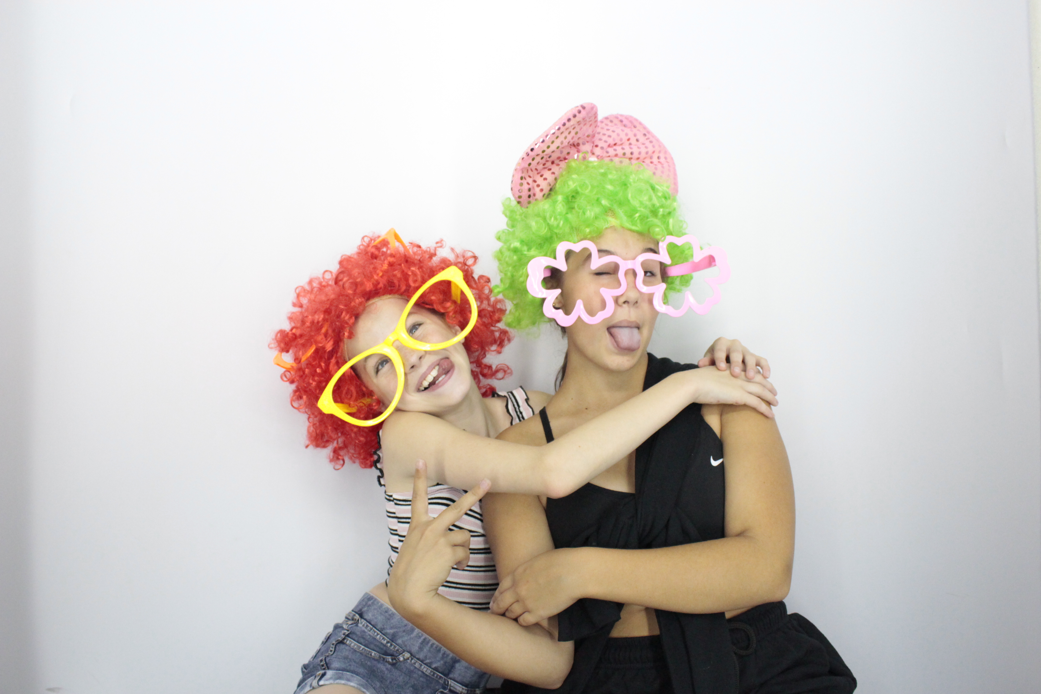 Elaine's Birthday Party | View more photos from the event at gallery.myphotoboothexperience.co.uk/u/MyPhotoBoothExperienceLtd/Elaines-Birthday-Party
