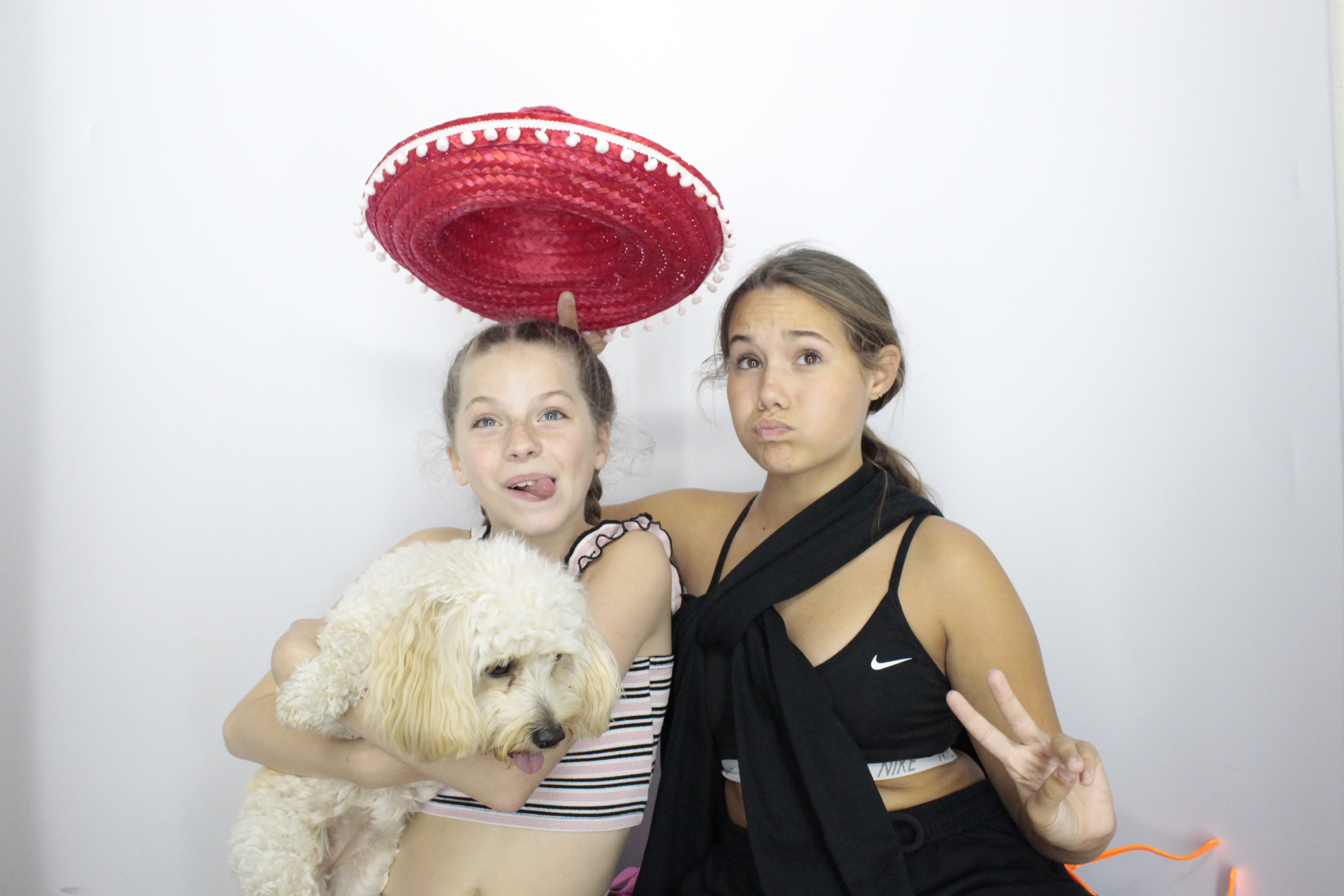Elaine's Birthday Party | View more photos from the event at gallery.myphotoboothexperience.co.uk/u/MyPhotoBoothExperienceLtd/Elaines-Birthday-Party