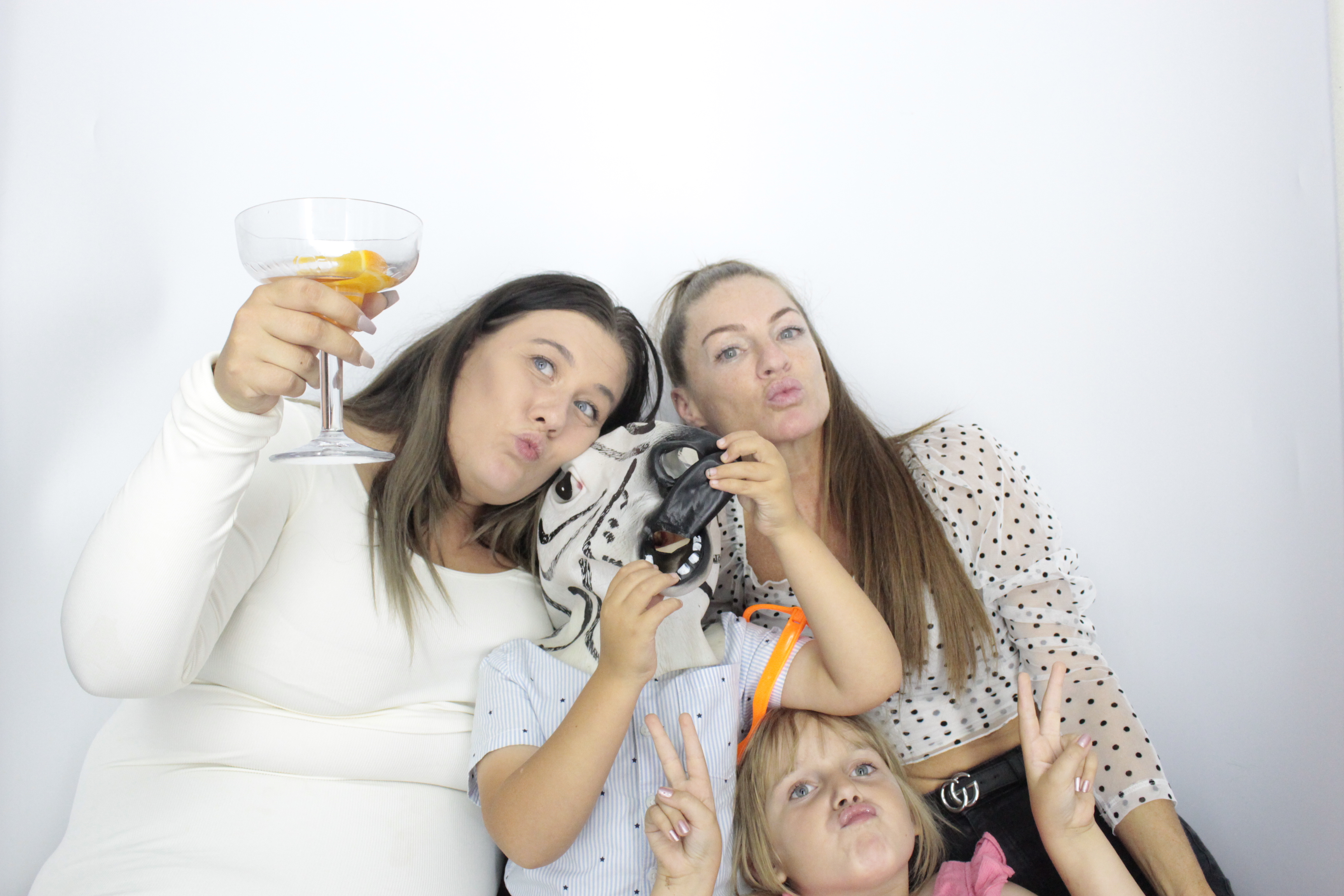 Elaine's Birthday Party | View more photos from the event at gallery.myphotoboothexperience.co.uk/u/MyPhotoBoothExperienceLtd/Elaines-Birthday-Party