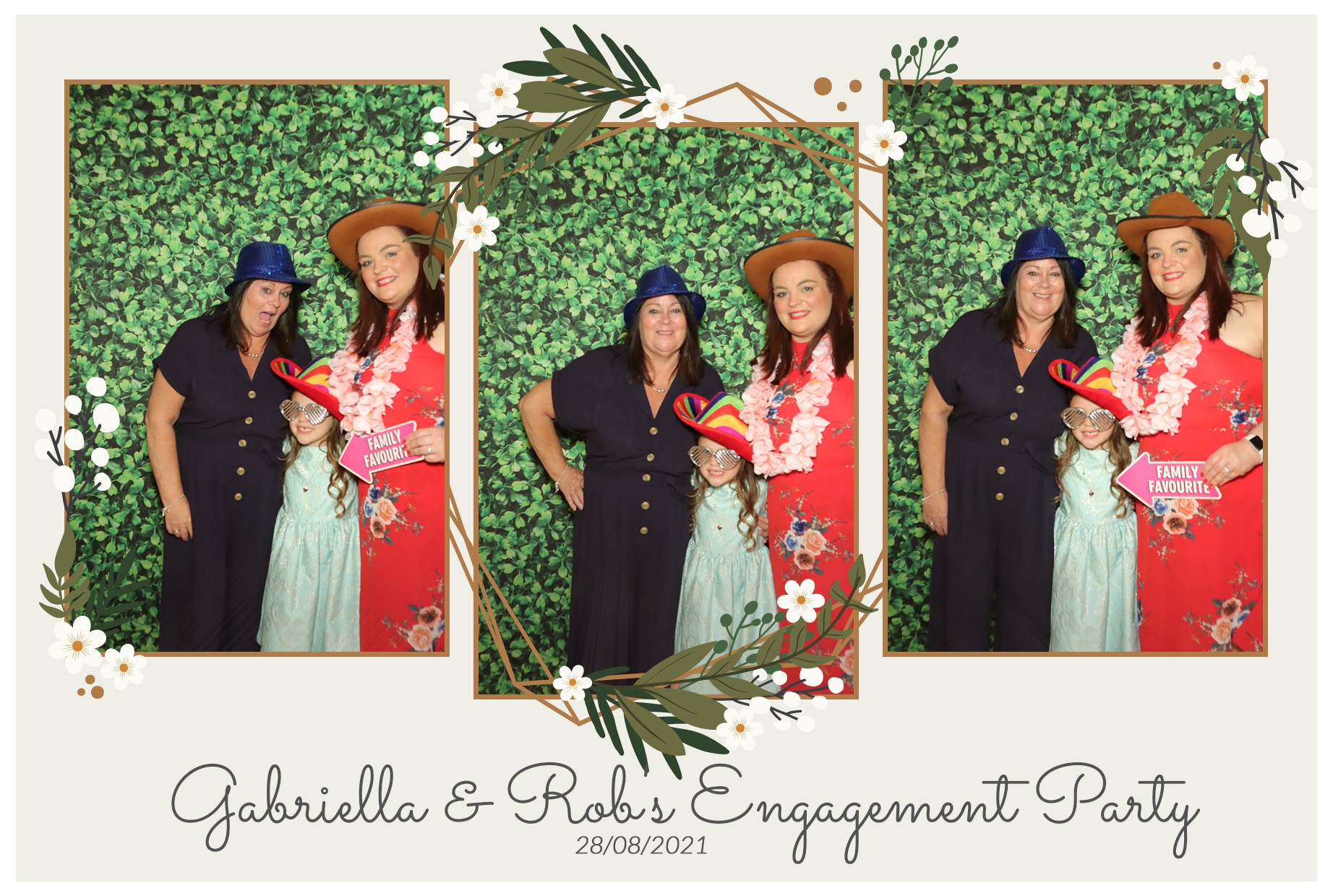 Gabriella & Robs Engagement | View more photos from the event at gallery.myphotoboothexperience.co.uk/u/MyPhotoBoothExperienceLtd/Gabriella-Robs-Engagement