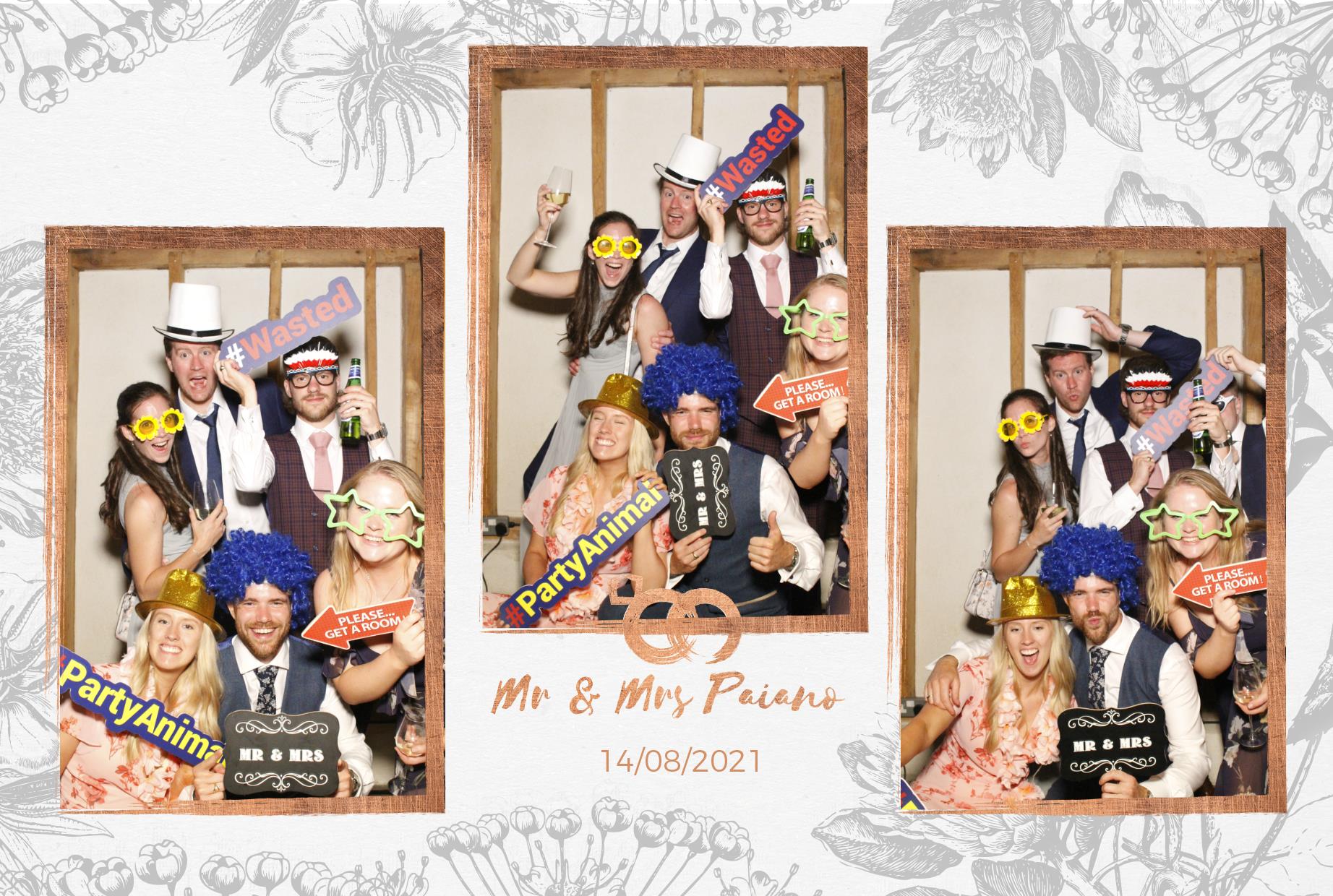 Gino & Amy's Wedding | View more photos from the event at gallery.myphotoboothexperience.co.uk/u/MyPhotoBoothExperienceLtd/Gino-Amys-Wedding