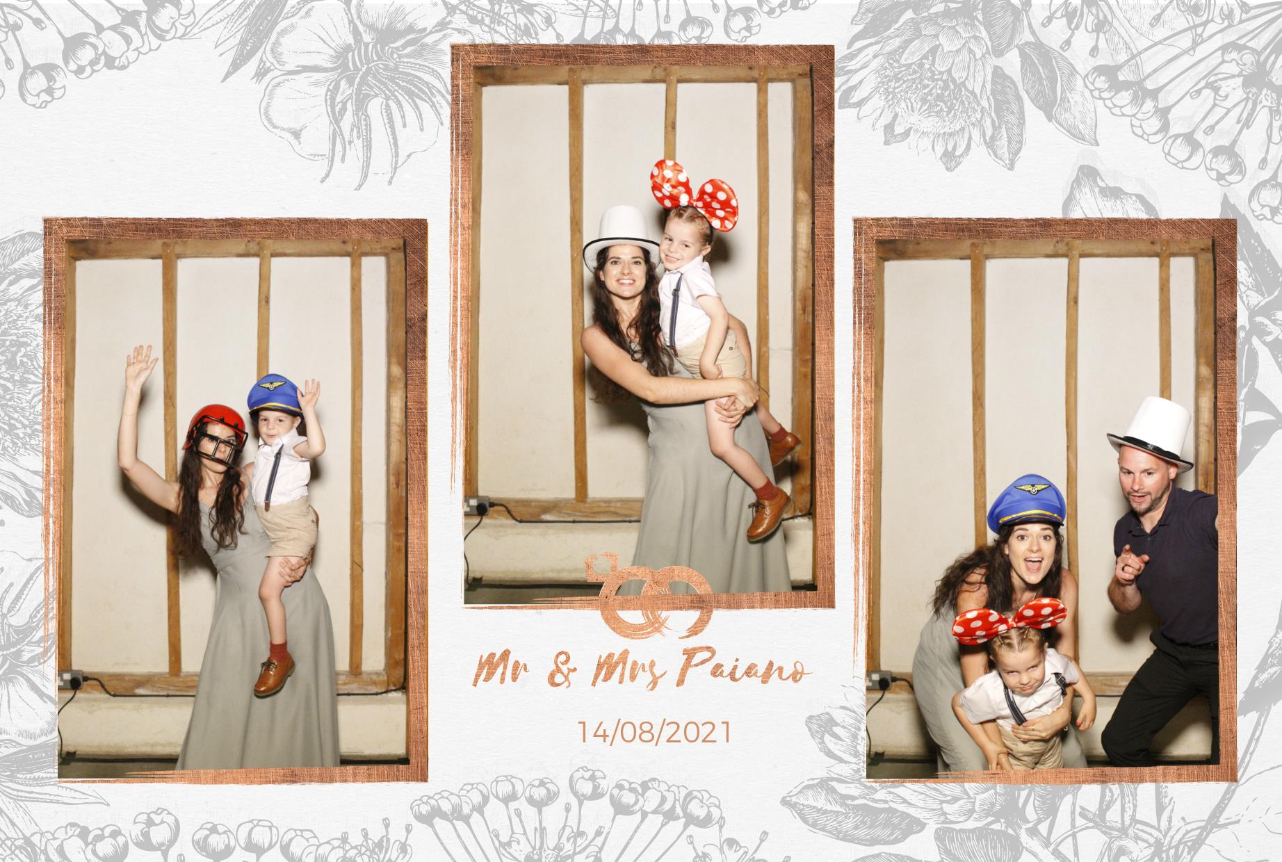 Gino & Amy's Wedding | View more photos from the event at gallery.myphotoboothexperience.co.uk/u/MyPhotoBoothExperienceLtd/Gino-Amys-Wedding
