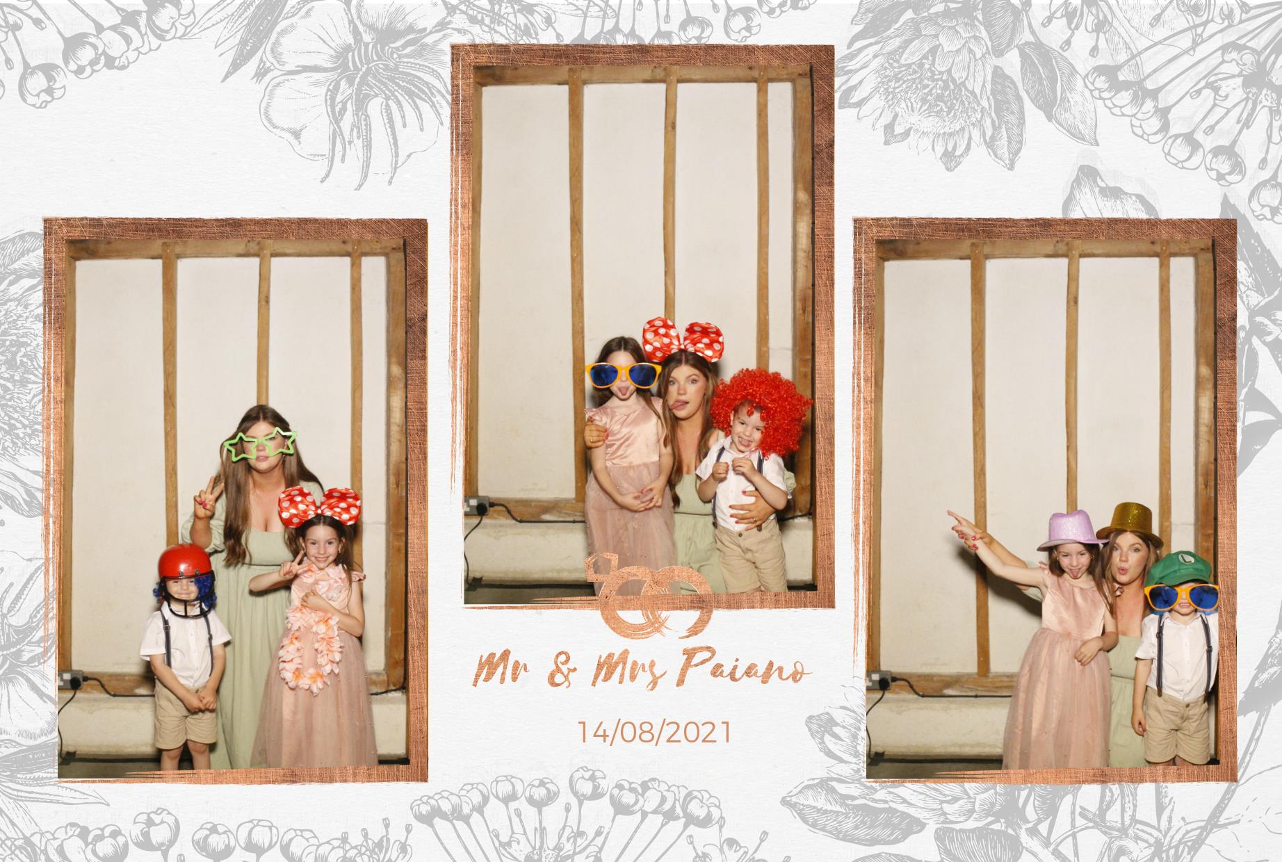 Gino & Amy's Wedding | View more photos from the event at gallery.myphotoboothexperience.co.uk/u/MyPhotoBoothExperienceLtd/Gino-Amys-Wedding