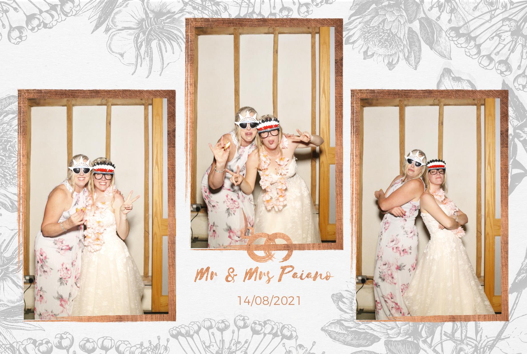 Gino & Amy's Wedding | View more photos from the event at gallery.myphotoboothexperience.co.uk/u/MyPhotoBoothExperienceLtd/Gino-Amys-Wedding