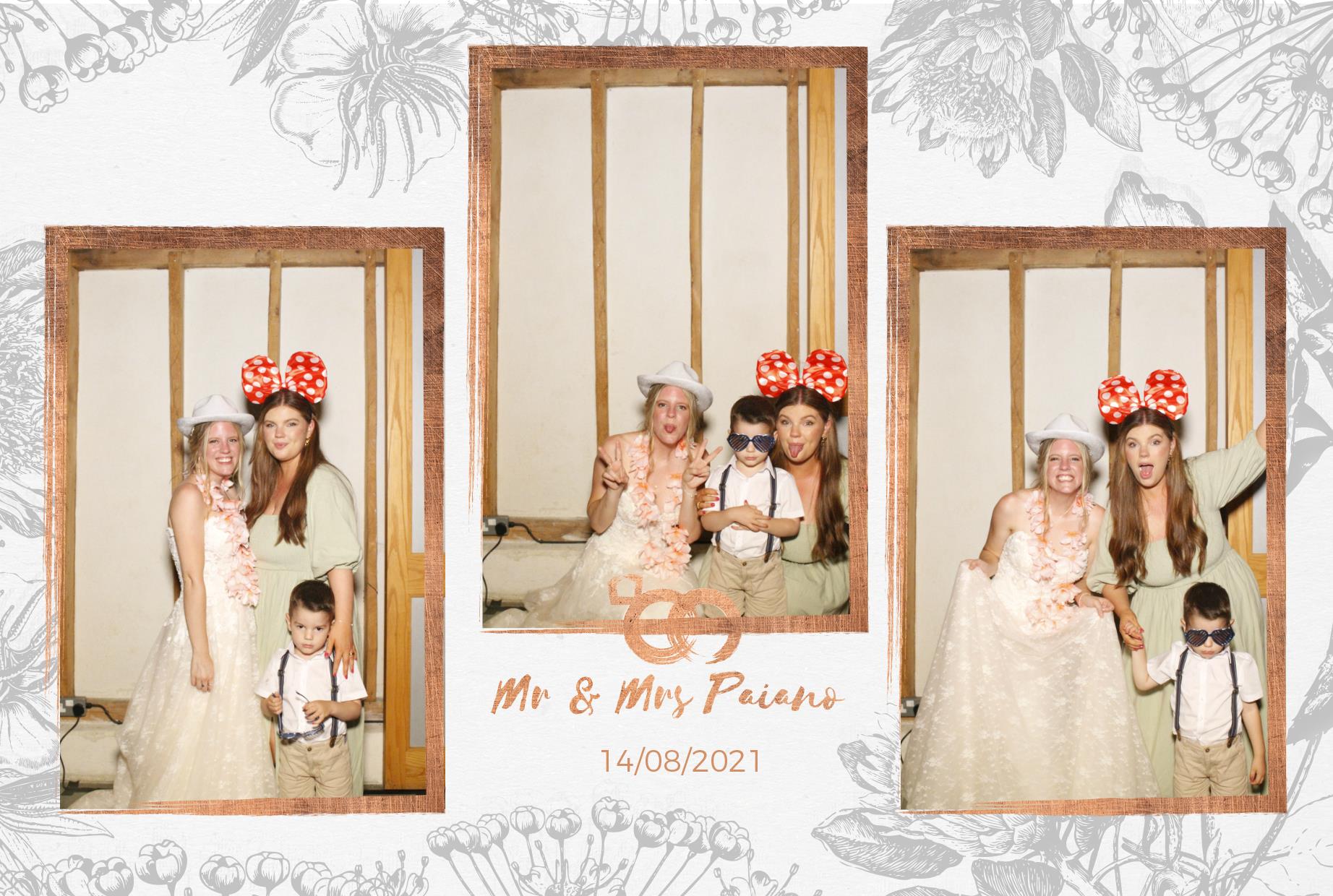 Gino & Amy's Wedding | View more photos from the event at gallery.myphotoboothexperience.co.uk/u/MyPhotoBoothExperienceLtd/Gino-Amys-Wedding