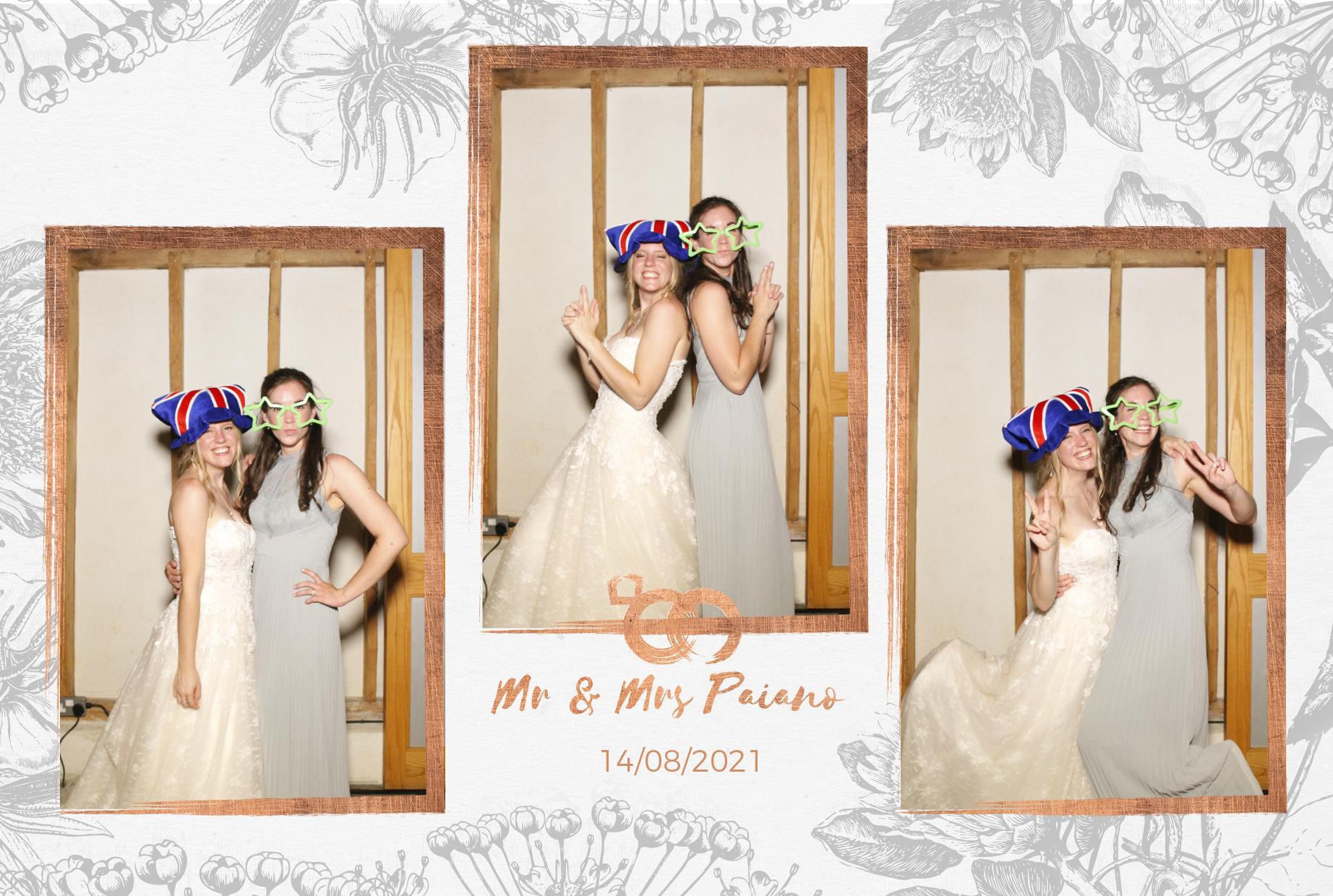 Gino & Amy's Wedding | View more photos from the event at gallery.myphotoboothexperience.co.uk/u/MyPhotoBoothExperienceLtd/Gino-Amys-Wedding