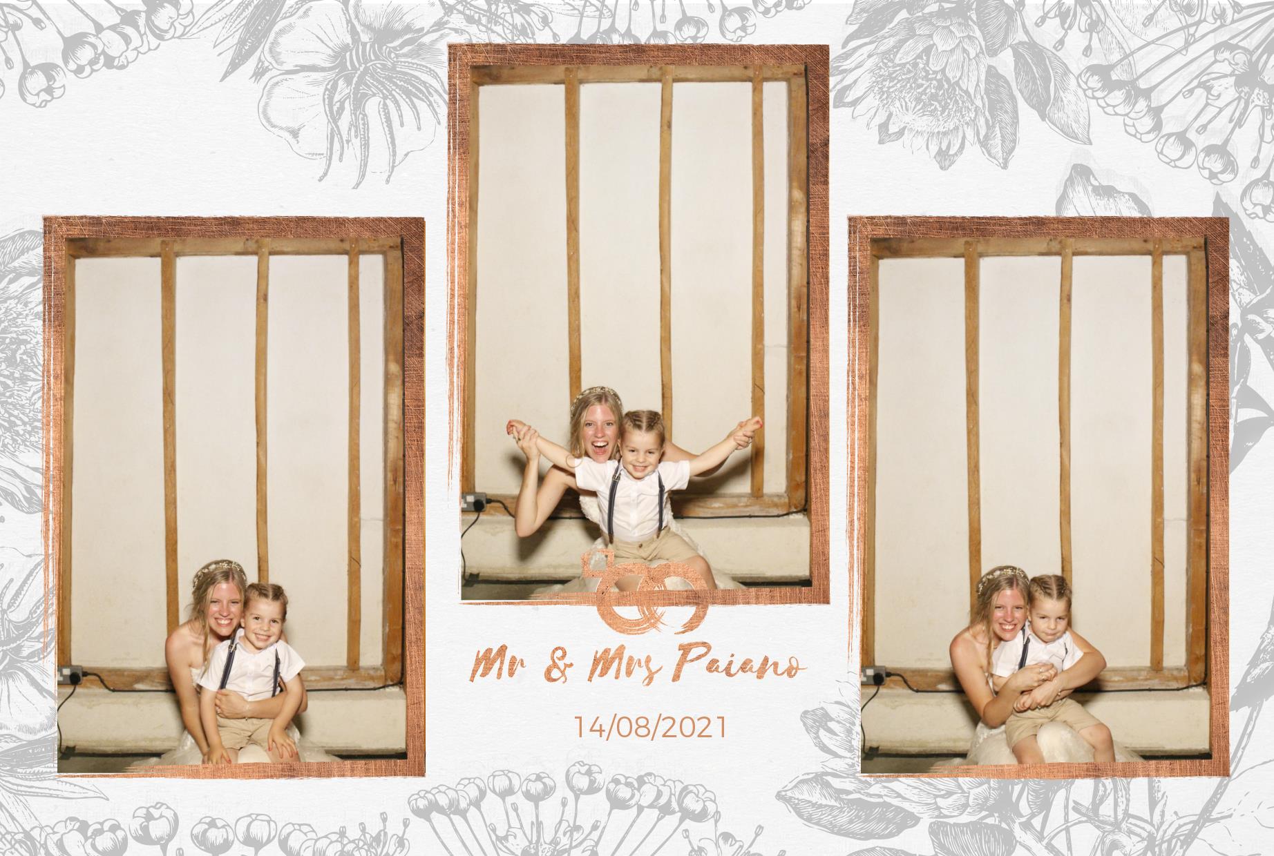Gino & Amy's Wedding | View more photos from the event at gallery.myphotoboothexperience.co.uk/u/MyPhotoBoothExperienceLtd/Gino-Amys-Wedding