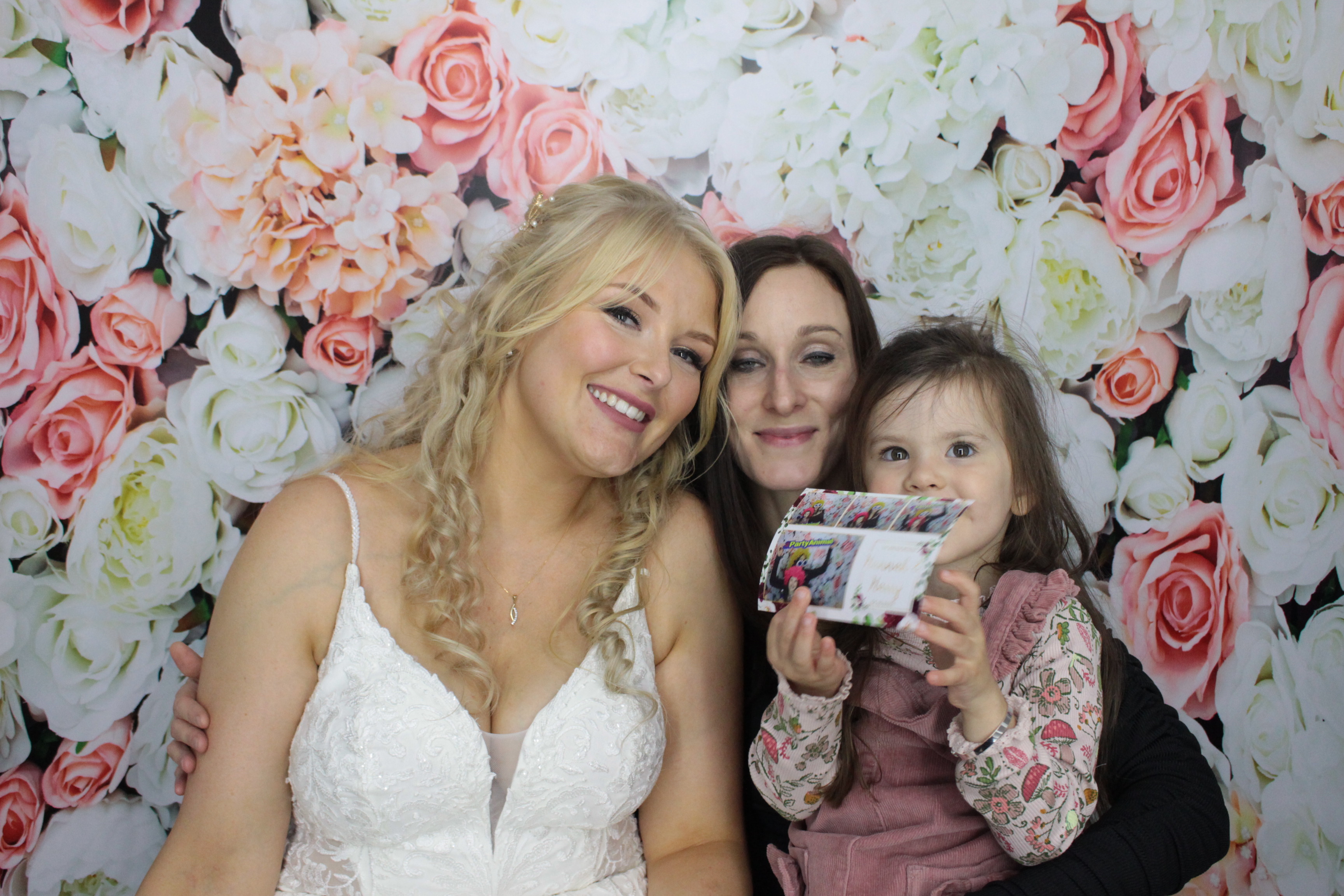 Harry and Hannah's Wedding  | View more photos from the event at gallery.myphotoboothexperience.co.uk/u/MyPhotoBoothExperienceLtd/Harry-and-Hannahs-Wedding