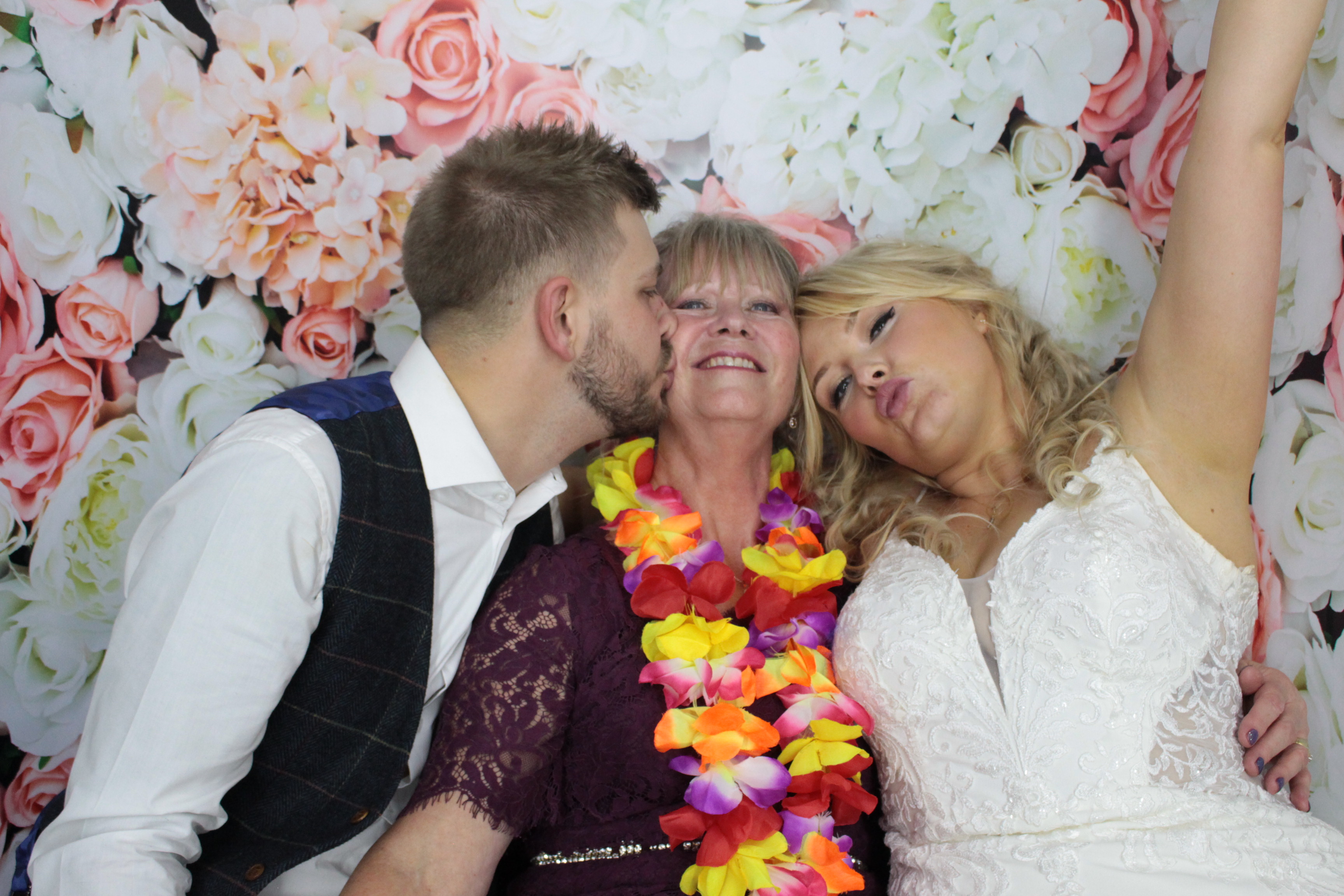 Harry and Hannah's Wedding  | View more photos from the event at gallery.myphotoboothexperience.co.uk/u/MyPhotoBoothExperienceLtd/Harry-and-Hannahs-Wedding