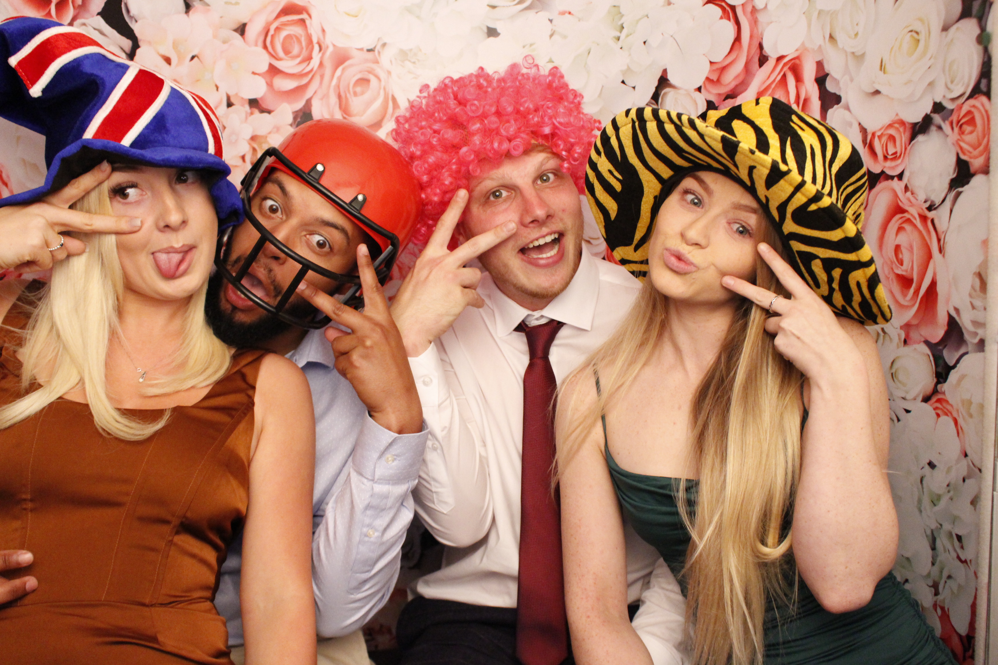 Katy & Sam's Wedding | View more photos from the event at gallery.myphotoboothexperience.co.uk/u/MyPhotoBoothExperienceLtd/Katy-Sams-Wedding