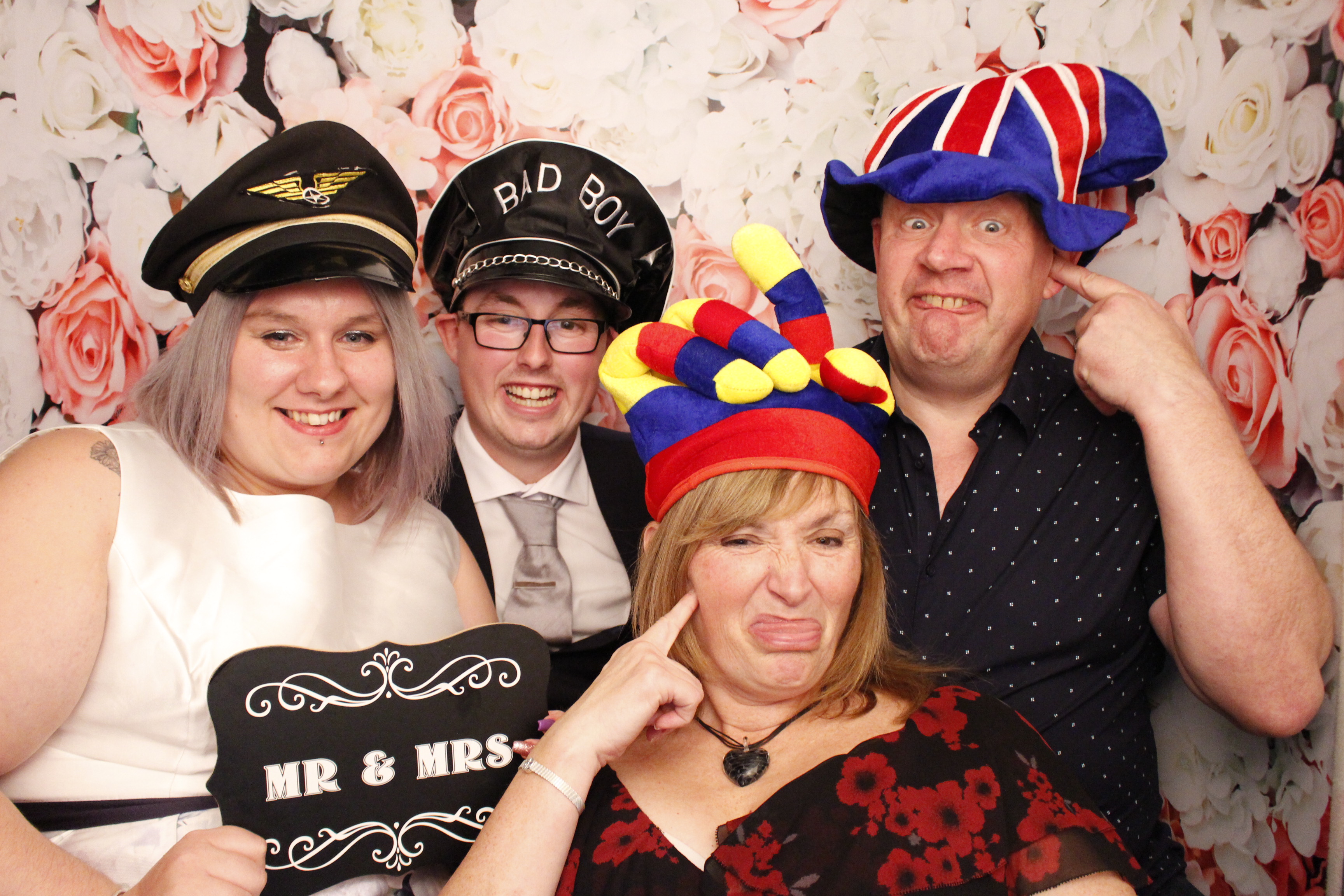 Katy & Sam's Wedding | View more photos from the event at gallery.myphotoboothexperience.co.uk/u/MyPhotoBoothExperienceLtd/Katy-Sams-Wedding