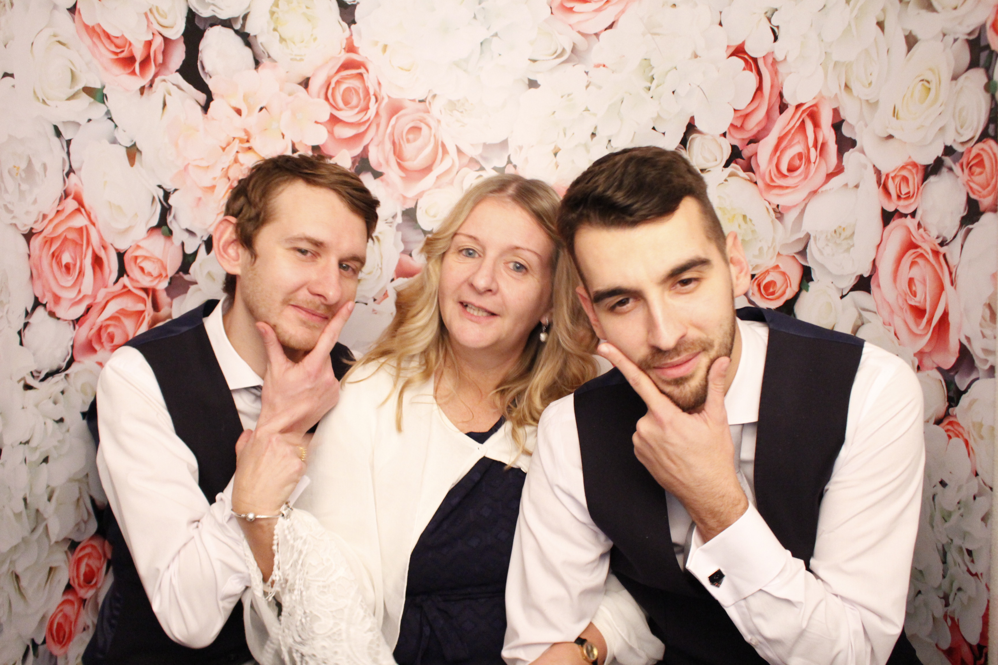 Katy & Sam's Wedding | View more photos from the event at gallery.myphotoboothexperience.co.uk/u/MyPhotoBoothExperienceLtd/Katy-Sams-Wedding