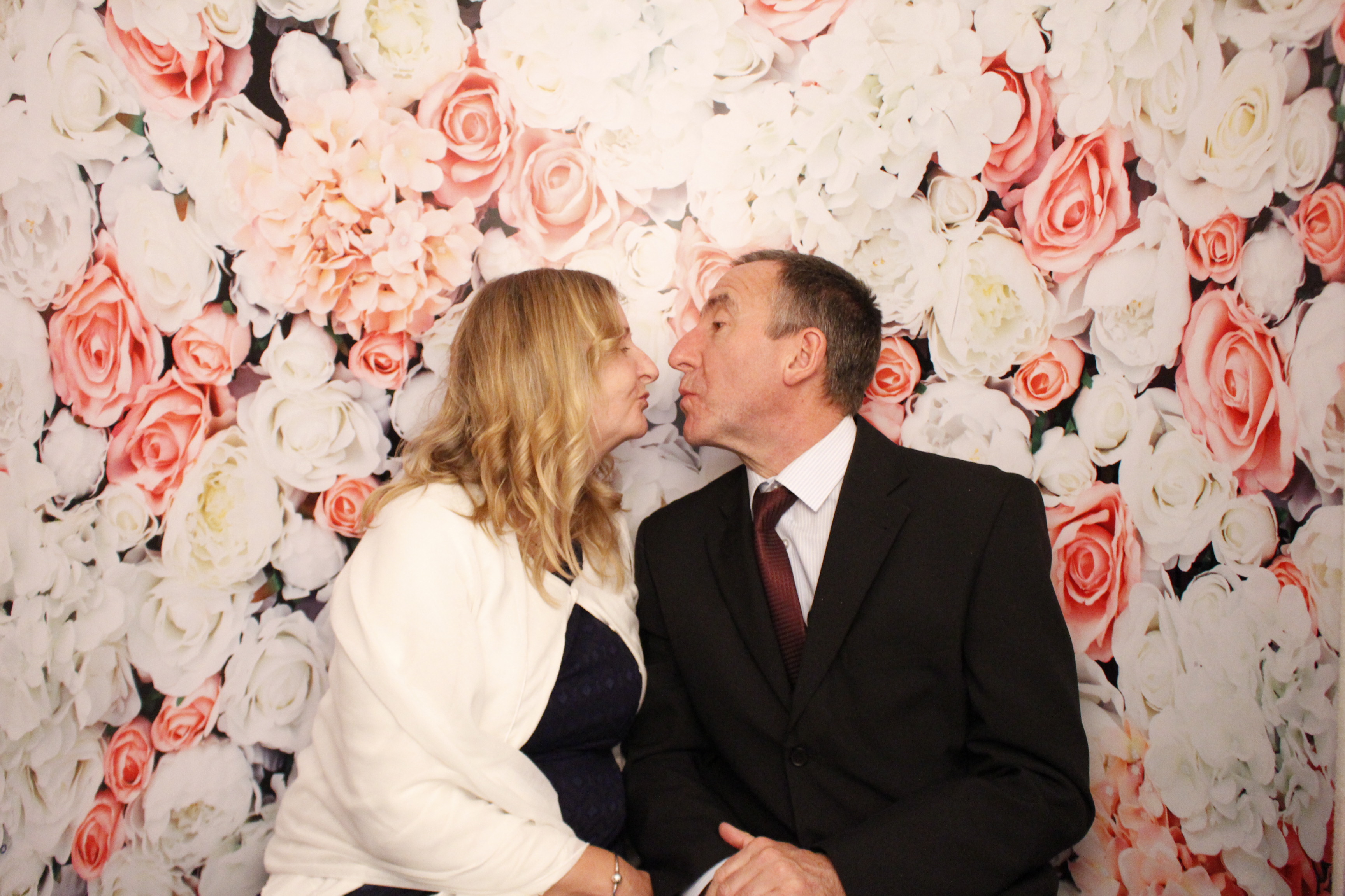 Katy & Sam's Wedding | View more photos from the event at gallery.myphotoboothexperience.co.uk/u/MyPhotoBoothExperienceLtd/Katy-Sams-Wedding