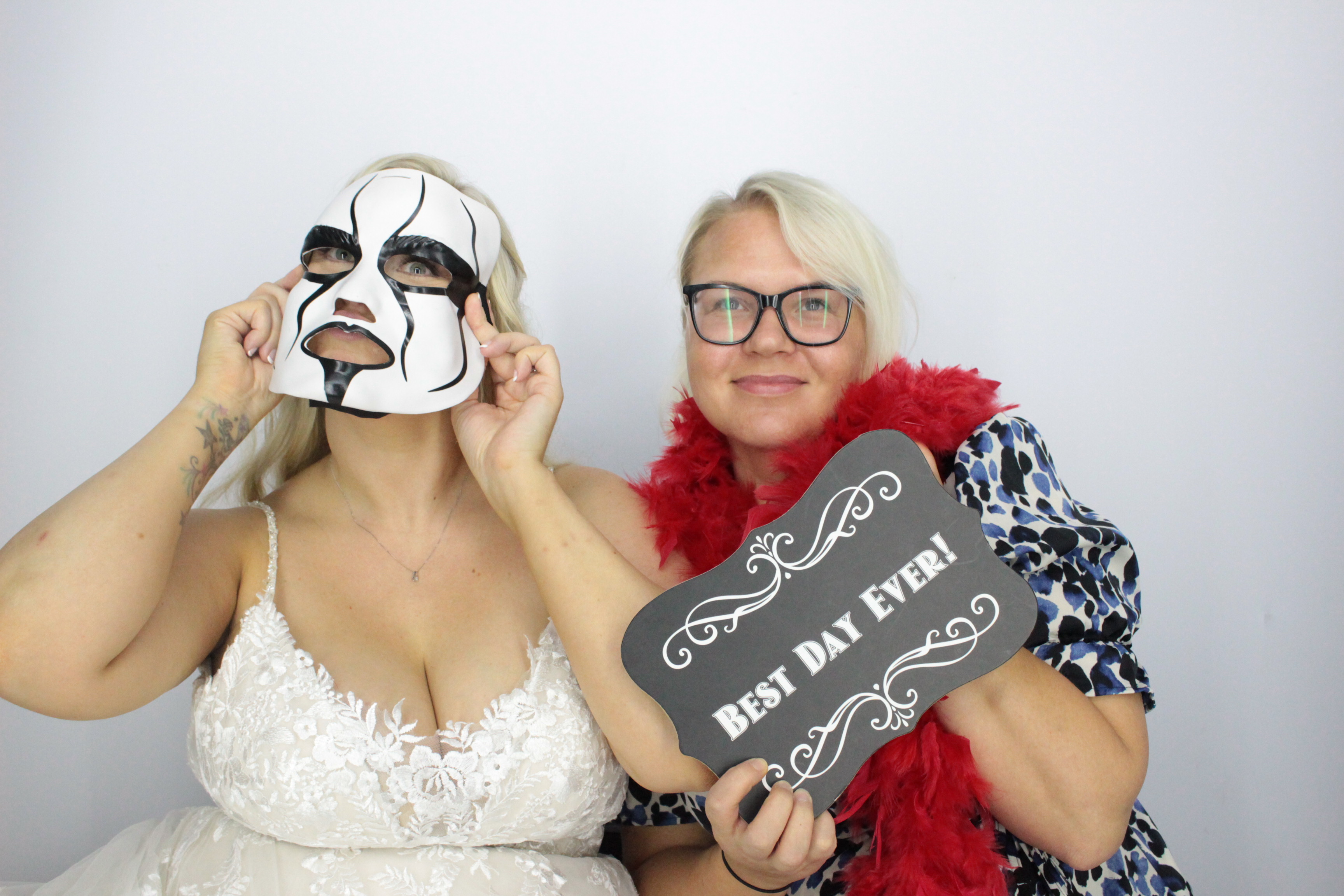 Kirsty and Ben's Wedding  | View more photos from the event at gallery.myphotoboothexperience.co.uk/u/MyPhotoBoothExperienceLtd/Kirsty-and-Bens-Wedding
