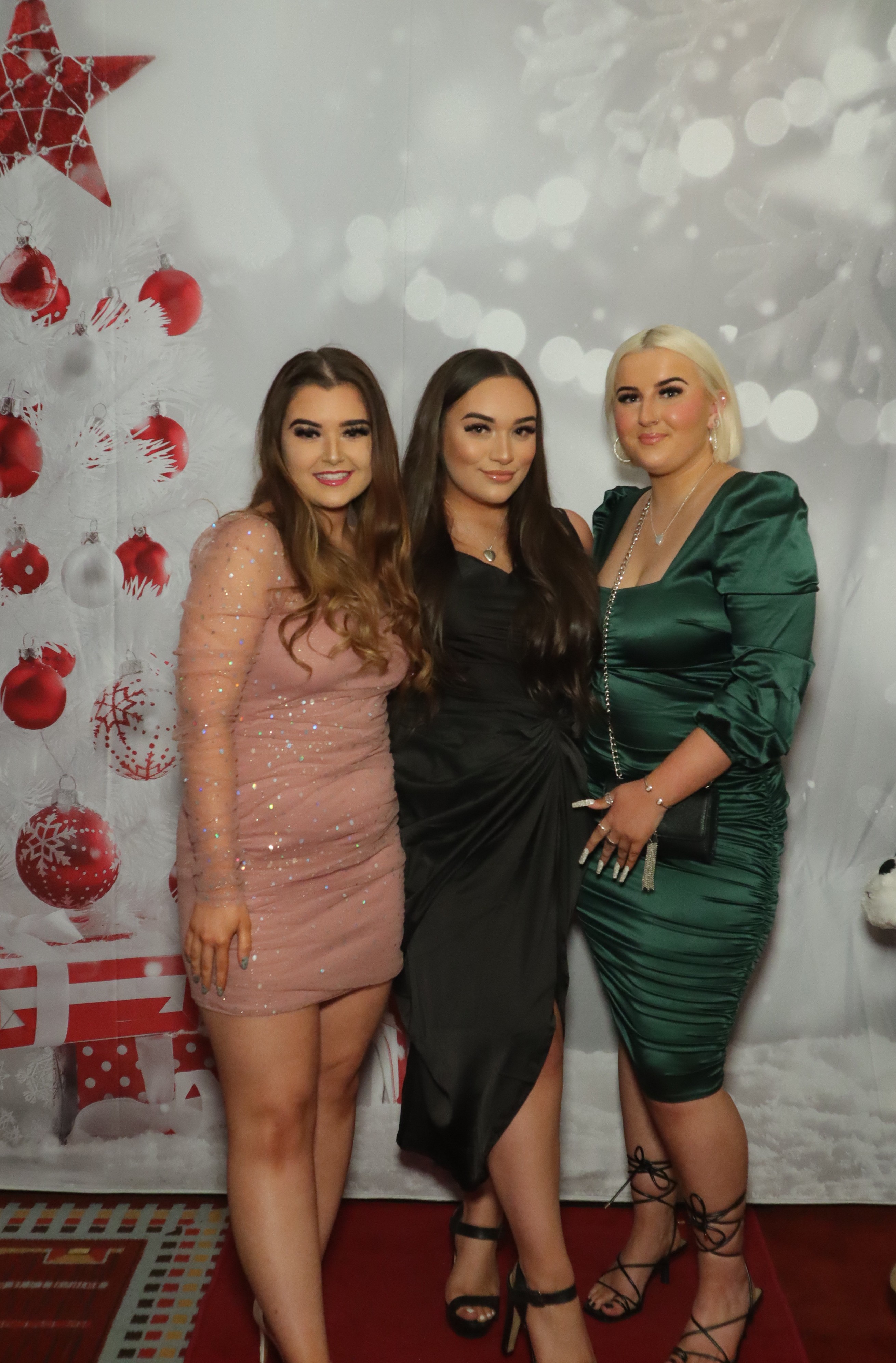 LashBase Christmas Party 2021 | View more photos from the event at gallery.myphotoboothexperience.co.uk/u/MyPhotoBoothExperienceLtd/LashBase-Christmas-Party-2021
