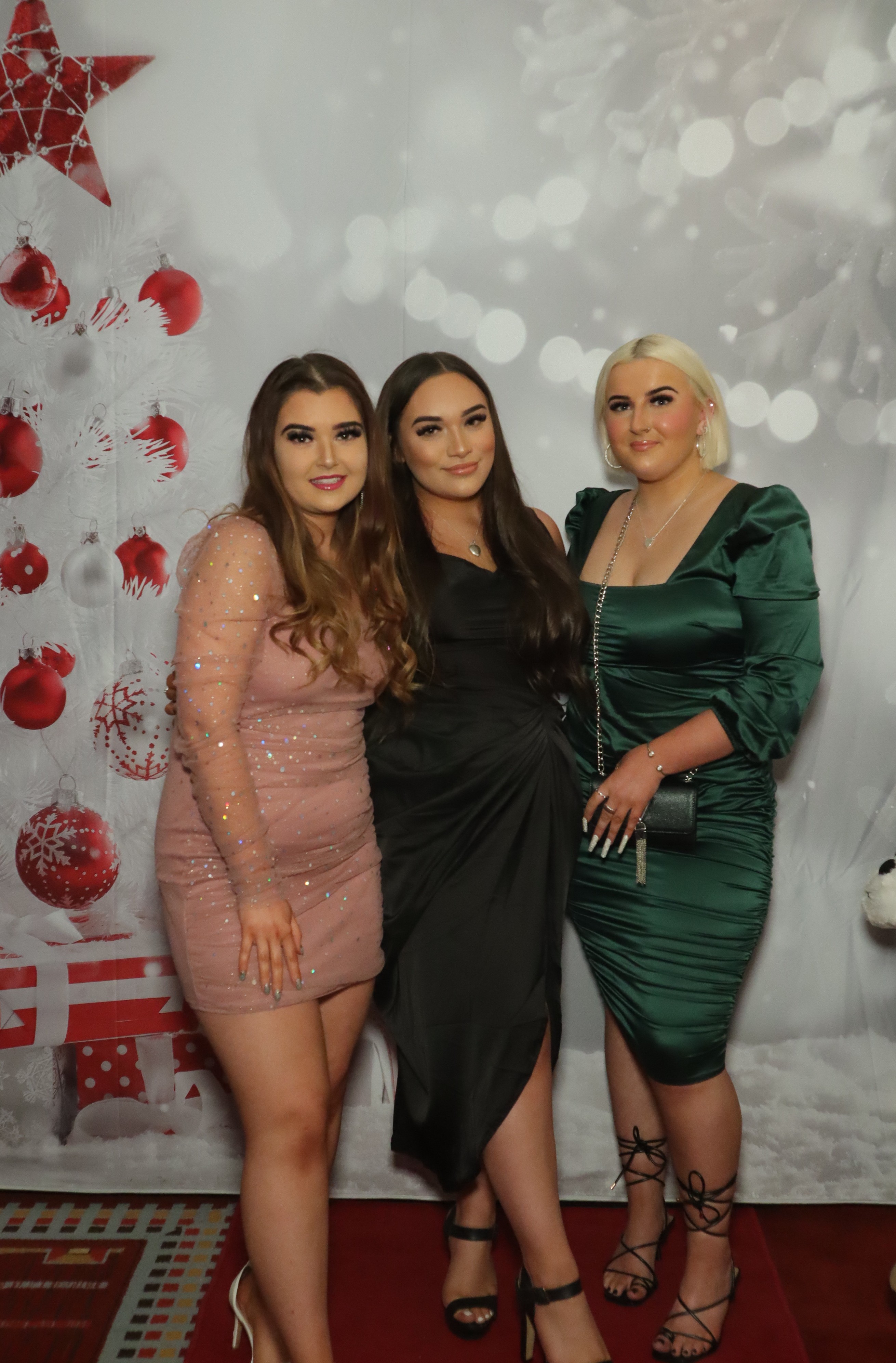 LashBase Christmas Party 2021 | View more photos from the event at gallery.myphotoboothexperience.co.uk/u/MyPhotoBoothExperienceLtd/LashBase-Christmas-Party-2021