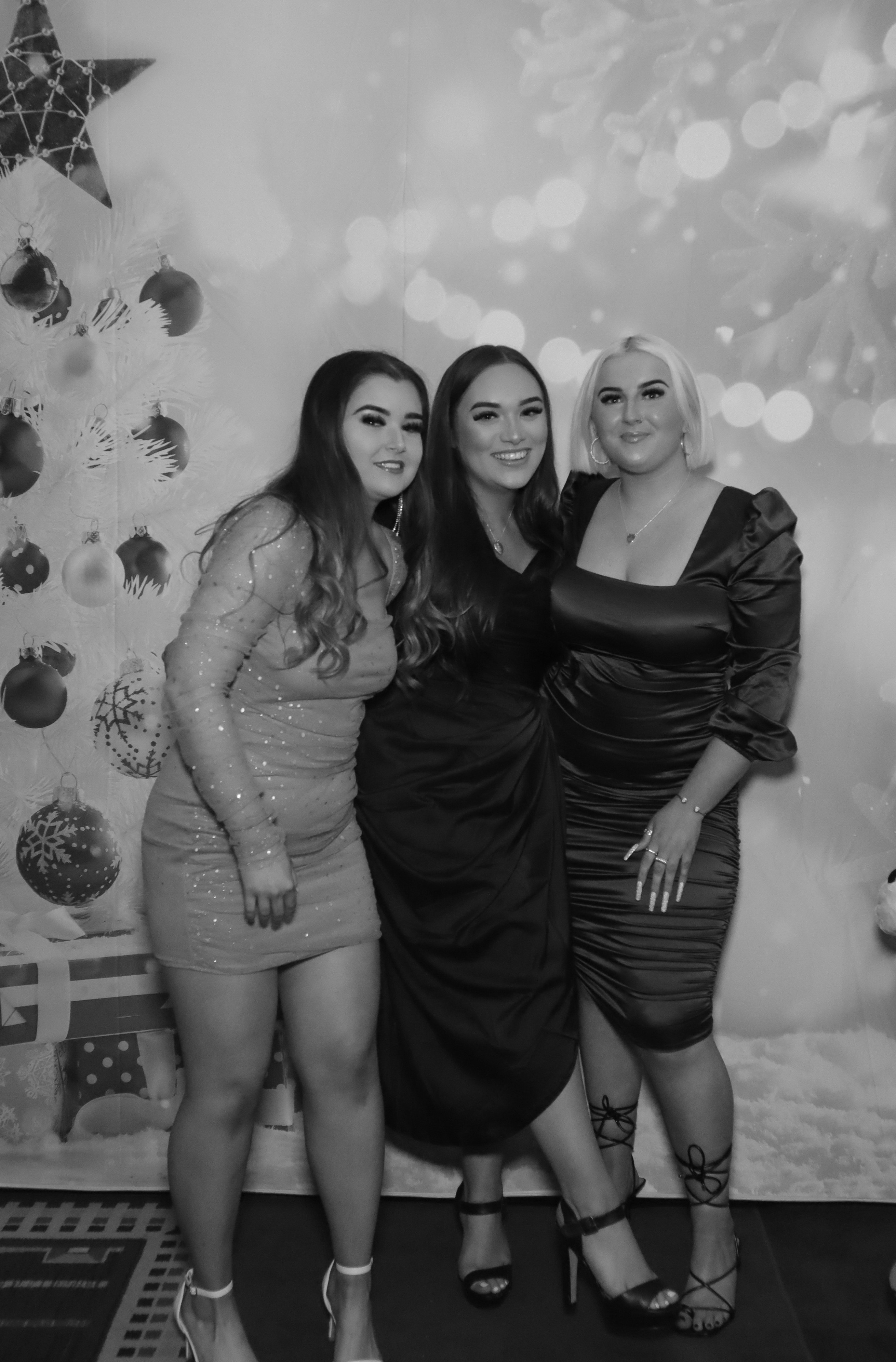 LashBase Christmas Party 2021 | View more photos from the event at gallery.myphotoboothexperience.co.uk/u/MyPhotoBoothExperienceLtd/LashBase-Christmas-Party-2021