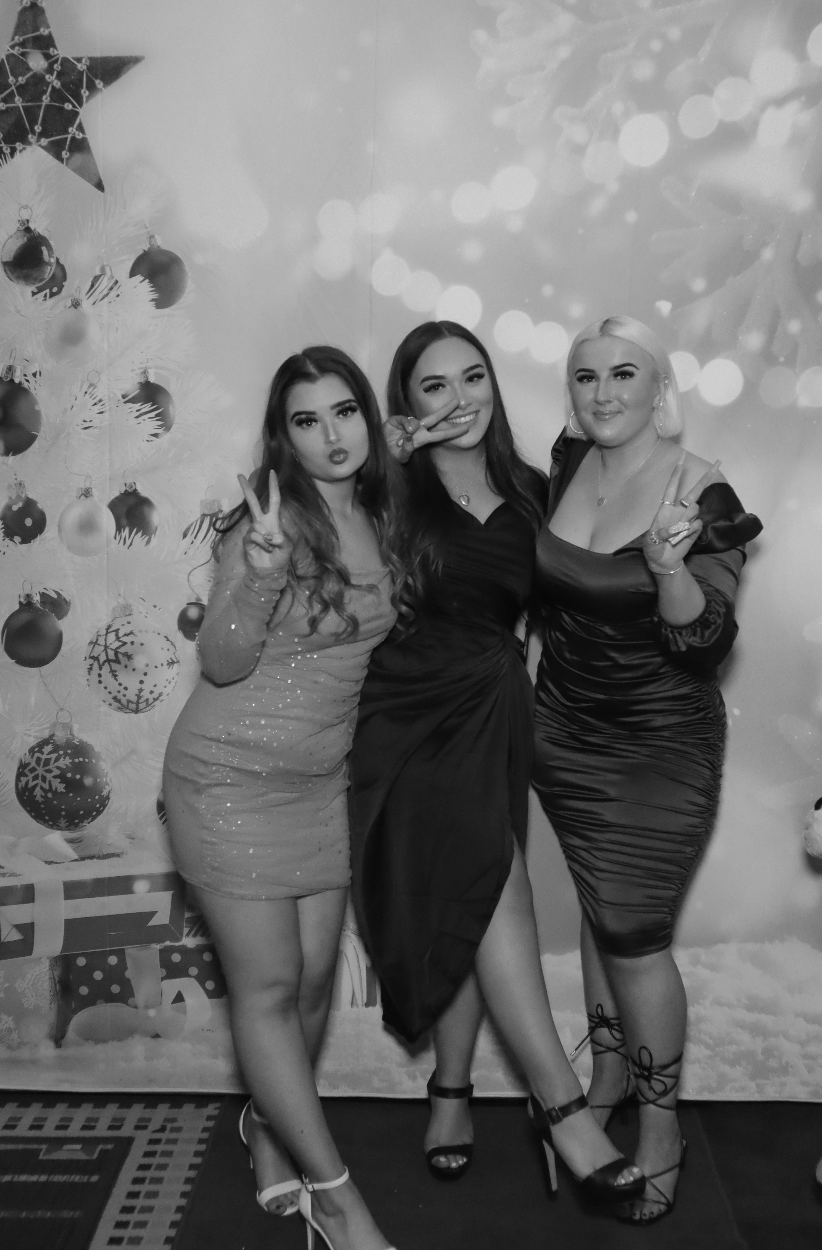 LashBase Christmas Party 2021 | View more photos from the event at gallery.myphotoboothexperience.co.uk/u/MyPhotoBoothExperienceLtd/LashBase-Christmas-Party-2021