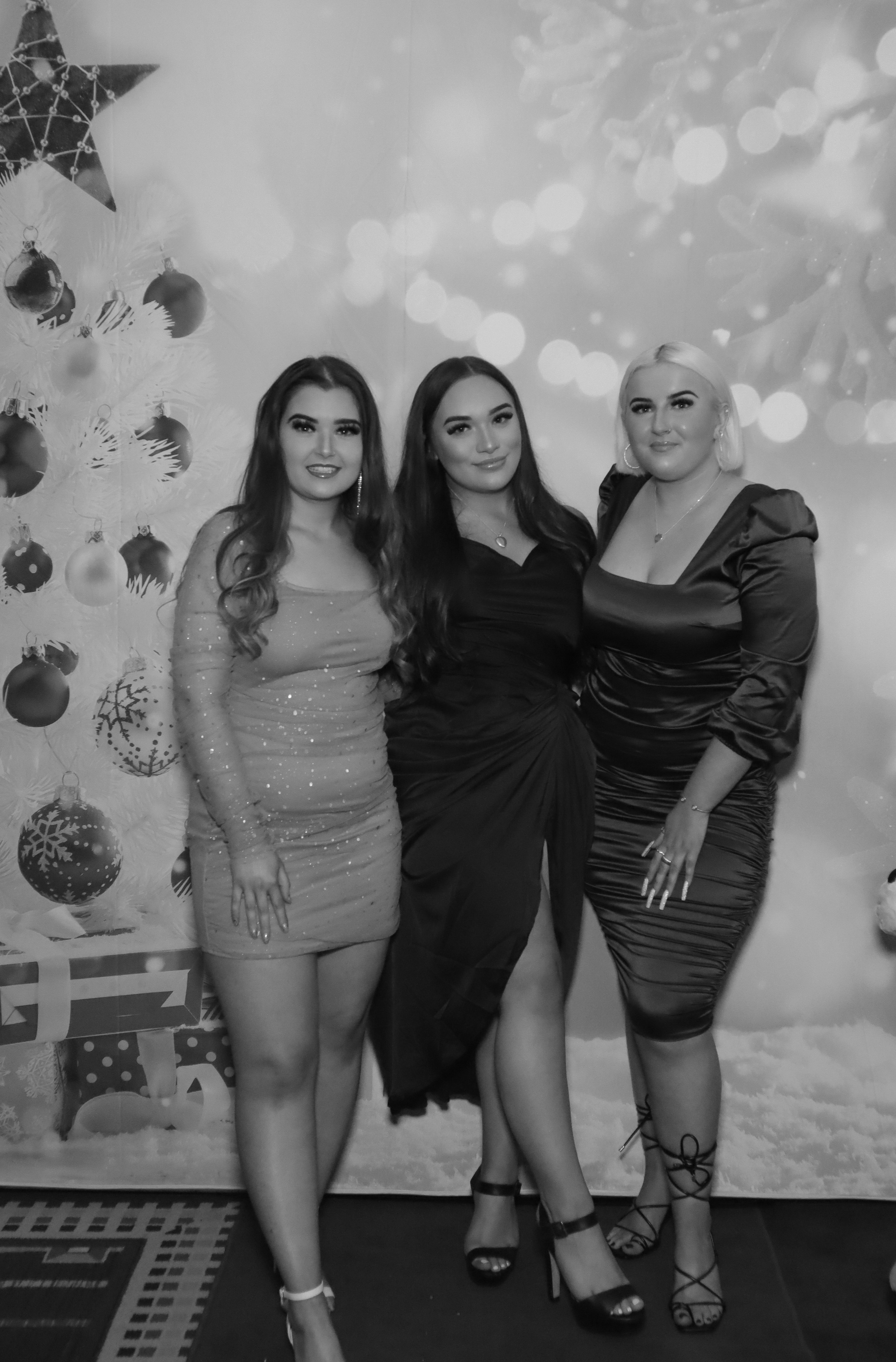 LashBase Christmas Party 2021 | View more photos from the event at gallery.myphotoboothexperience.co.uk/u/MyPhotoBoothExperienceLtd/LashBase-Christmas-Party-2021
