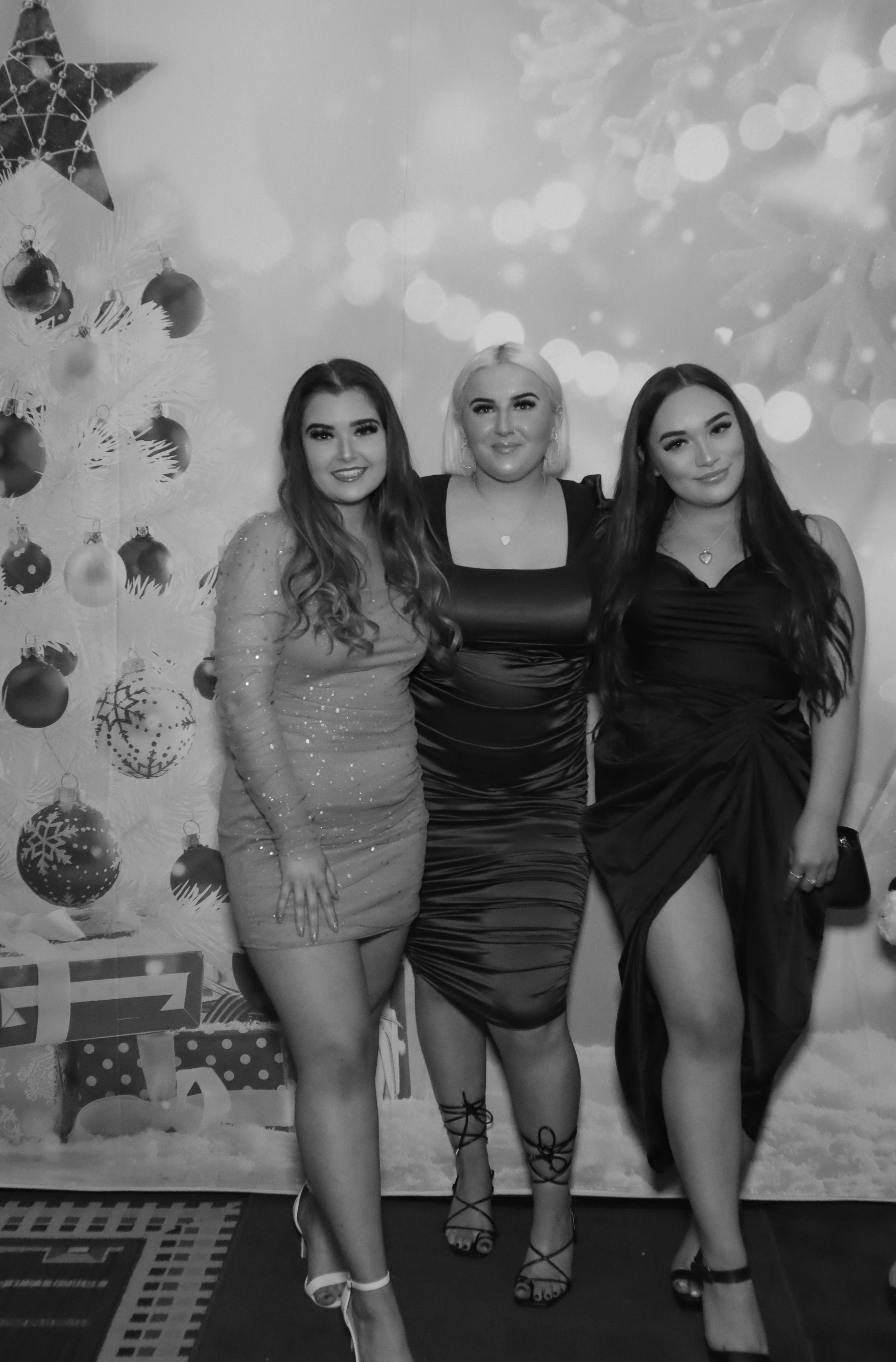 LashBase Christmas Party 2021 | View more photos from the event at gallery.myphotoboothexperience.co.uk/u/MyPhotoBoothExperienceLtd/LashBase-Christmas-Party-2021