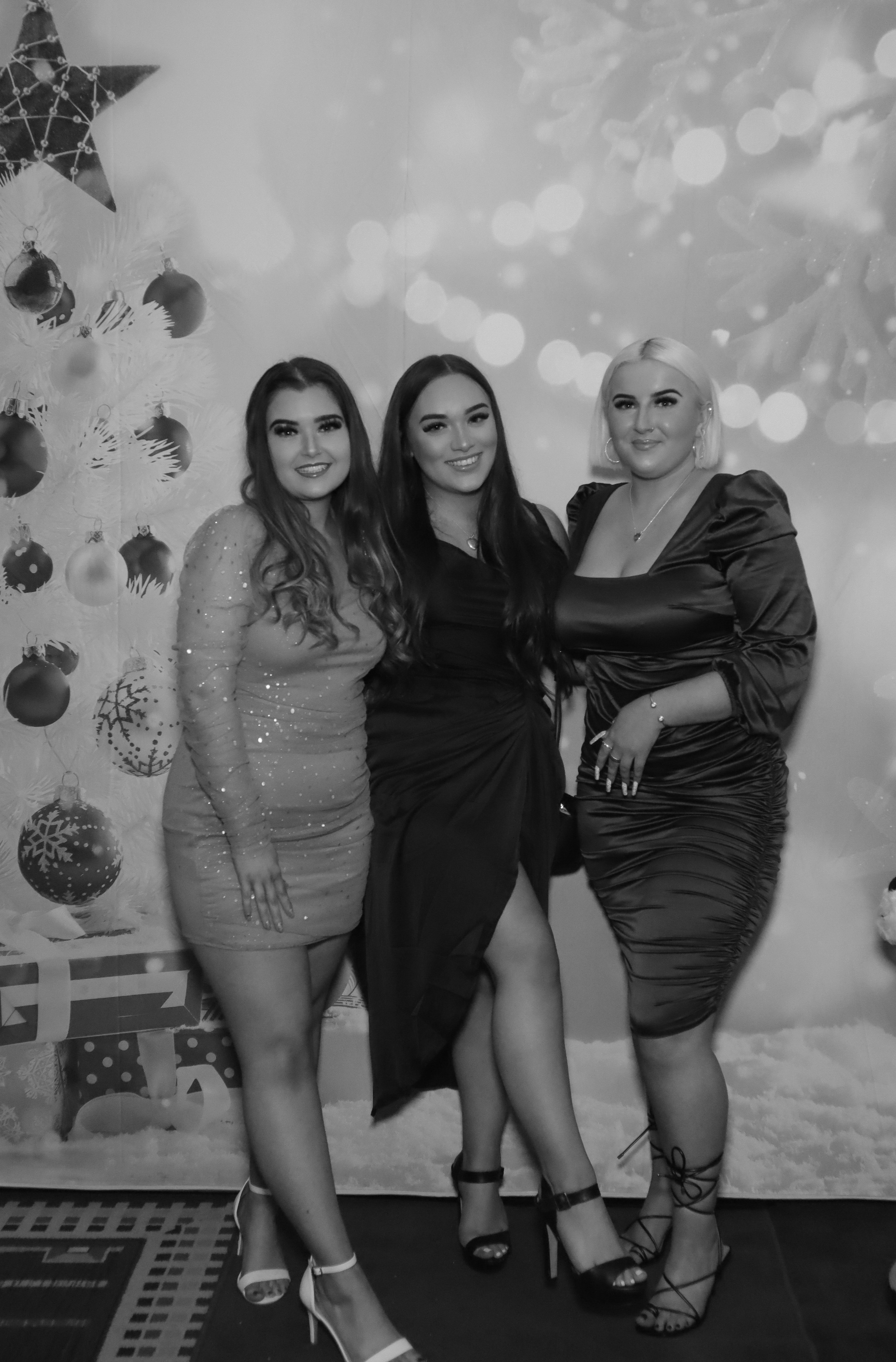 LashBase Christmas Party 2021 | View more photos from the event at gallery.myphotoboothexperience.co.uk/u/MyPhotoBoothExperienceLtd/LashBase-Christmas-Party-2021
