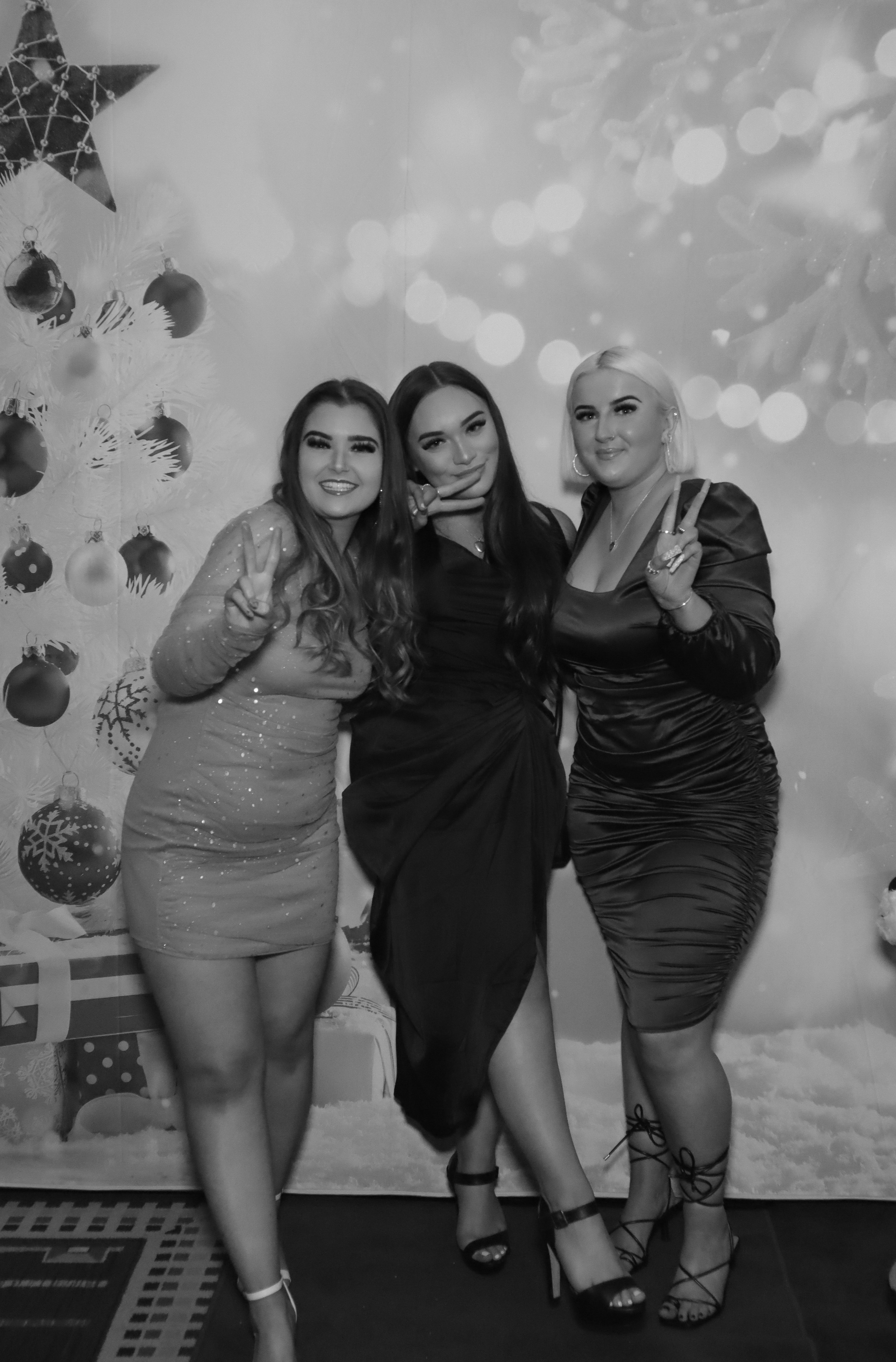 LashBase Christmas Party 2021 | View more photos from the event at gallery.myphotoboothexperience.co.uk/u/MyPhotoBoothExperienceLtd/LashBase-Christmas-Party-2021