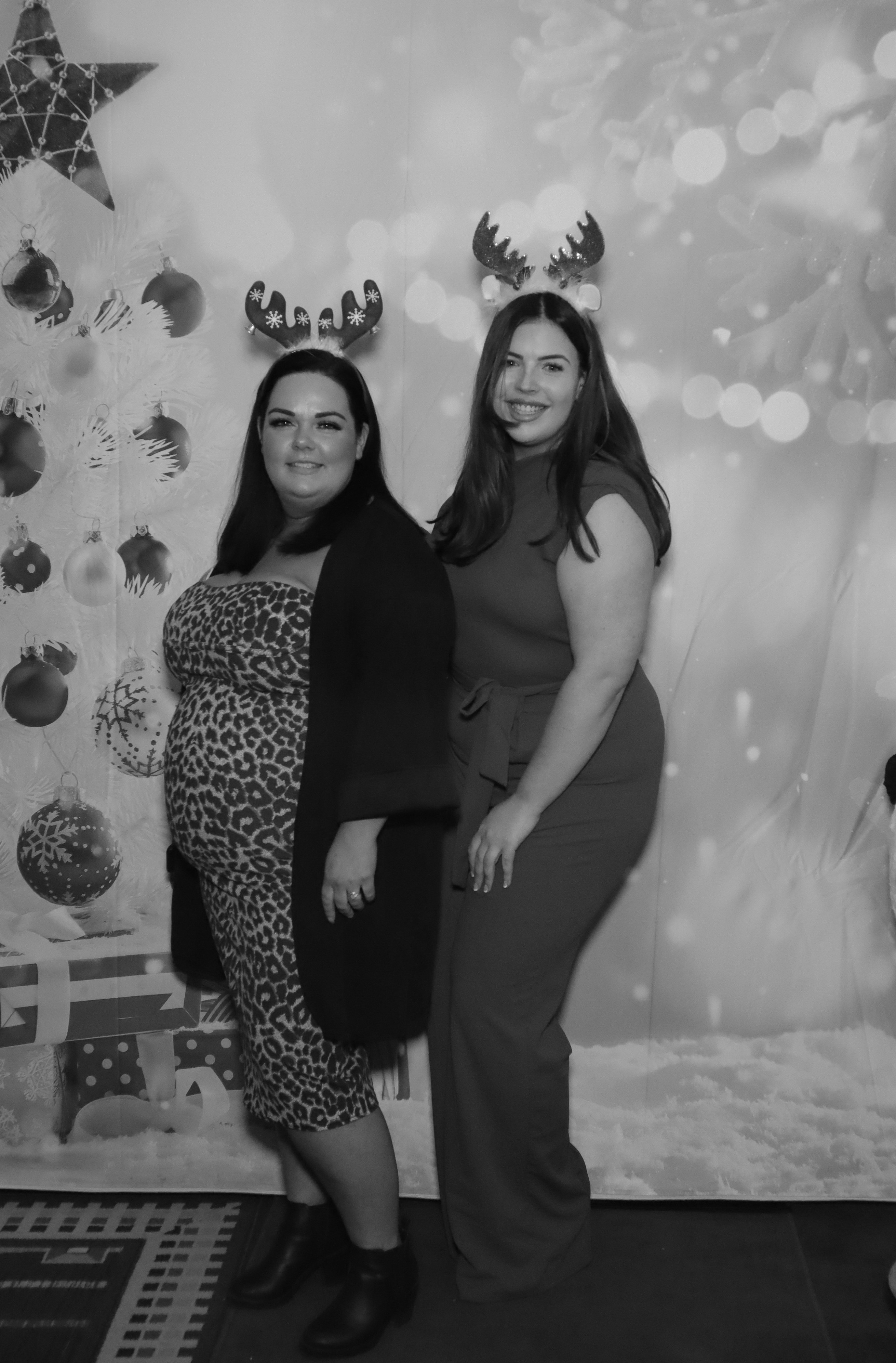 LashBase Christmas Party 2021 | View more photos from the event at gallery.myphotoboothexperience.co.uk/u/MyPhotoBoothExperienceLtd/LashBase-Christmas-Party-2021