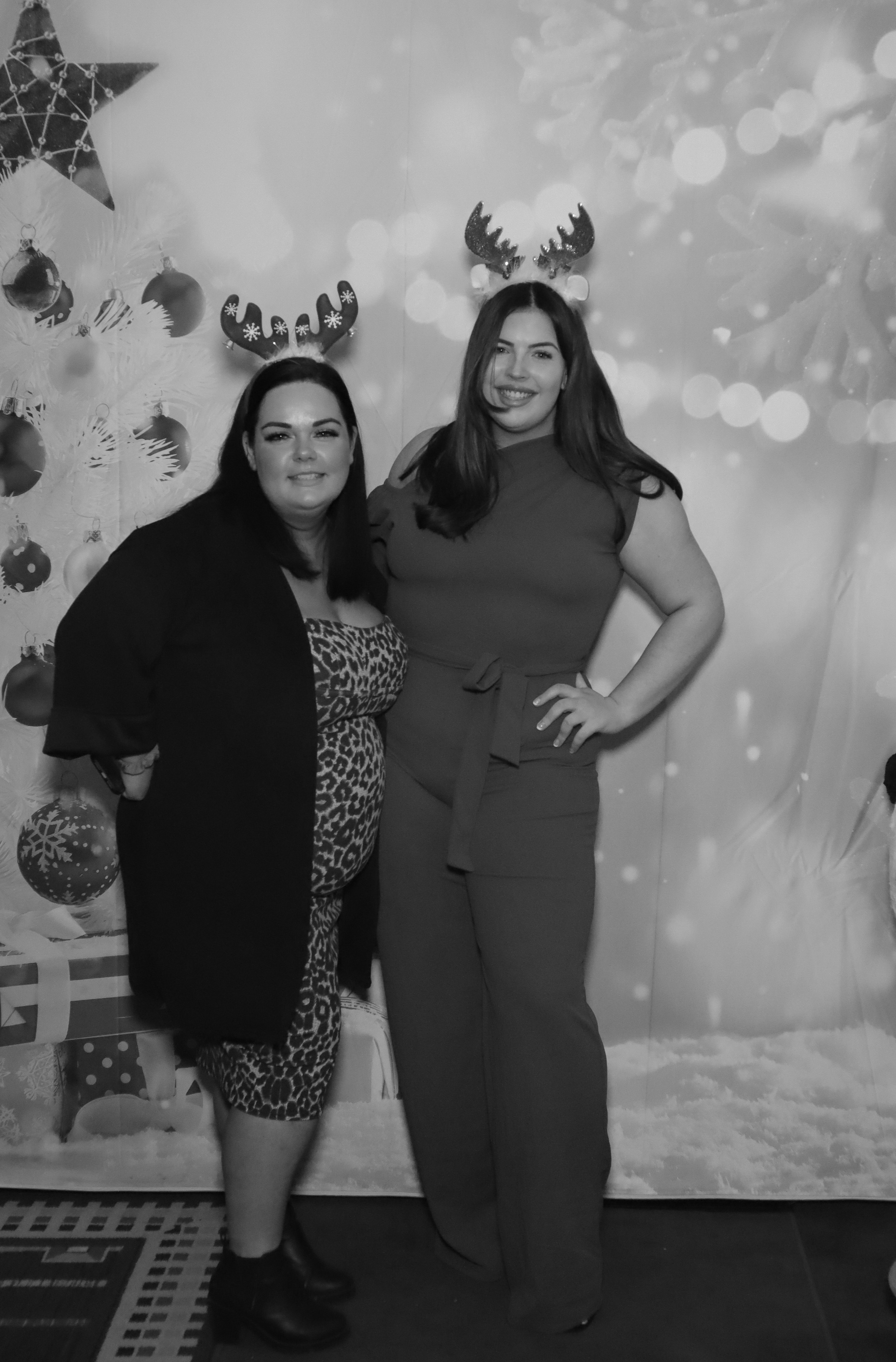 LashBase Christmas Party 2021 | View more photos from the event at gallery.myphotoboothexperience.co.uk/u/MyPhotoBoothExperienceLtd/LashBase-Christmas-Party-2021