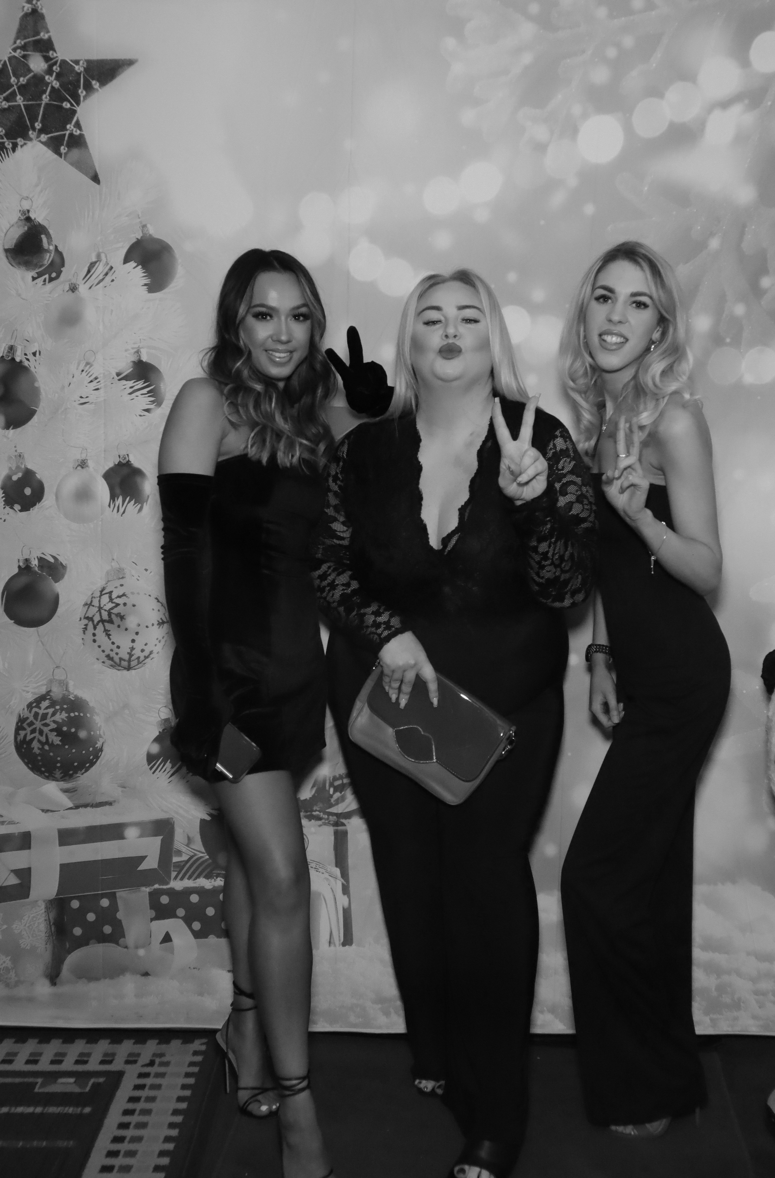 LashBase Christmas Party 2021 | View more photos from the event at gallery.myphotoboothexperience.co.uk/u/MyPhotoBoothExperienceLtd/LashBase-Christmas-Party-2021