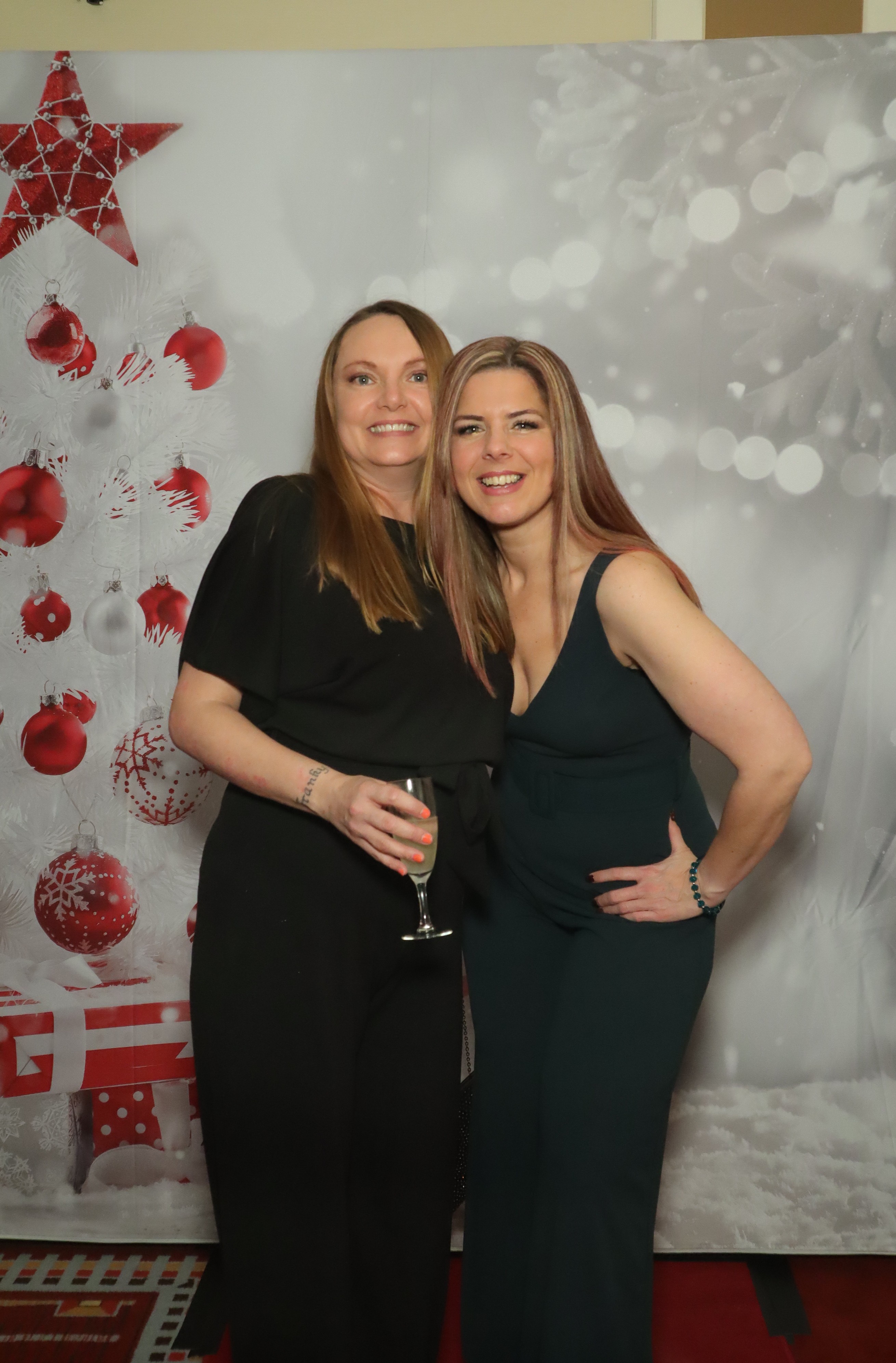 LashBase Christmas Party 2021 | View more photos from the event at gallery.myphotoboothexperience.co.uk/u/MyPhotoBoothExperienceLtd/LashBase-Christmas-Party-2021