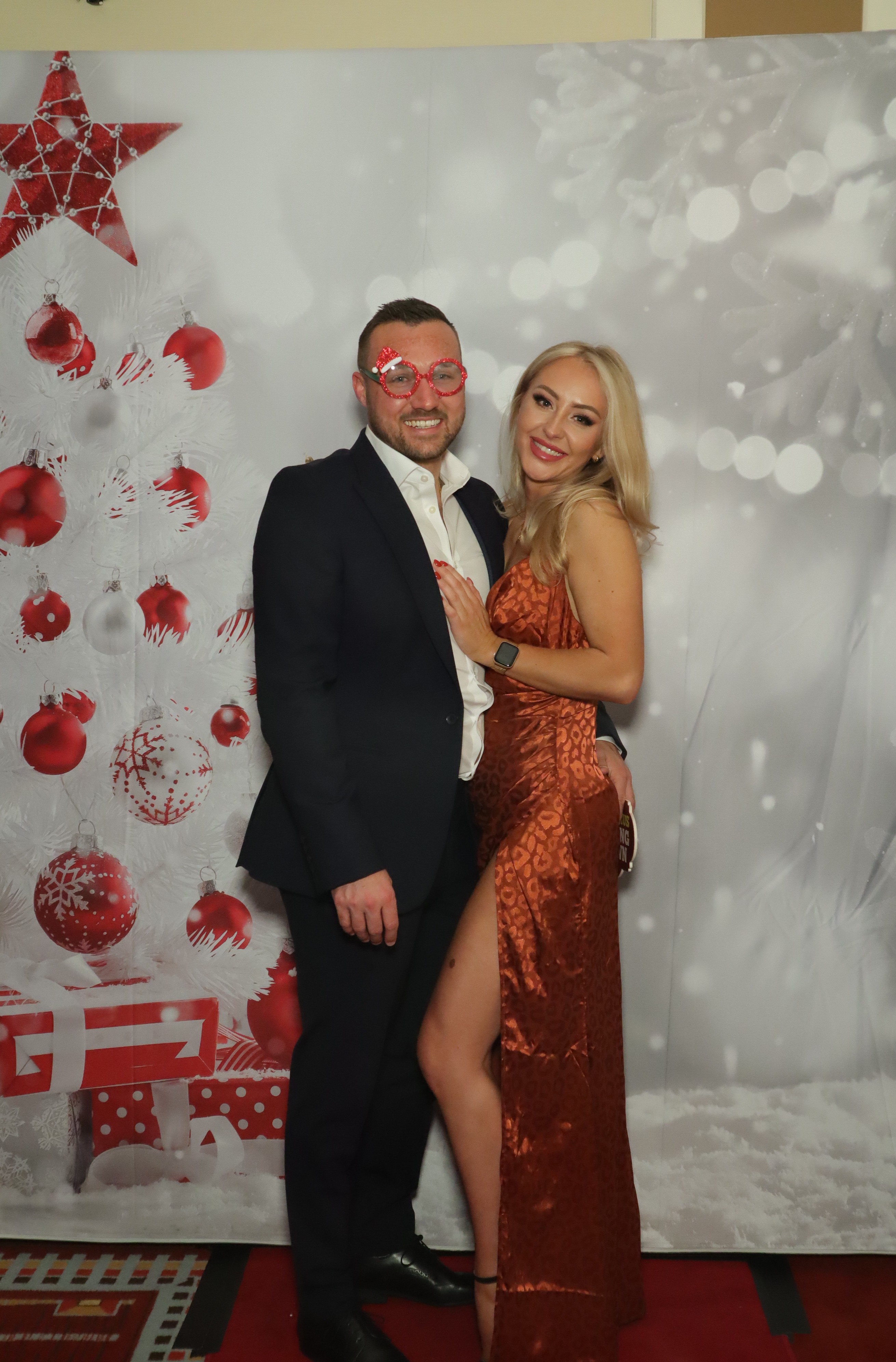 LashBase Christmas Party 2021 | View more photos from the event at gallery.myphotoboothexperience.co.uk/u/MyPhotoBoothExperienceLtd/LashBase-Christmas-Party-2021